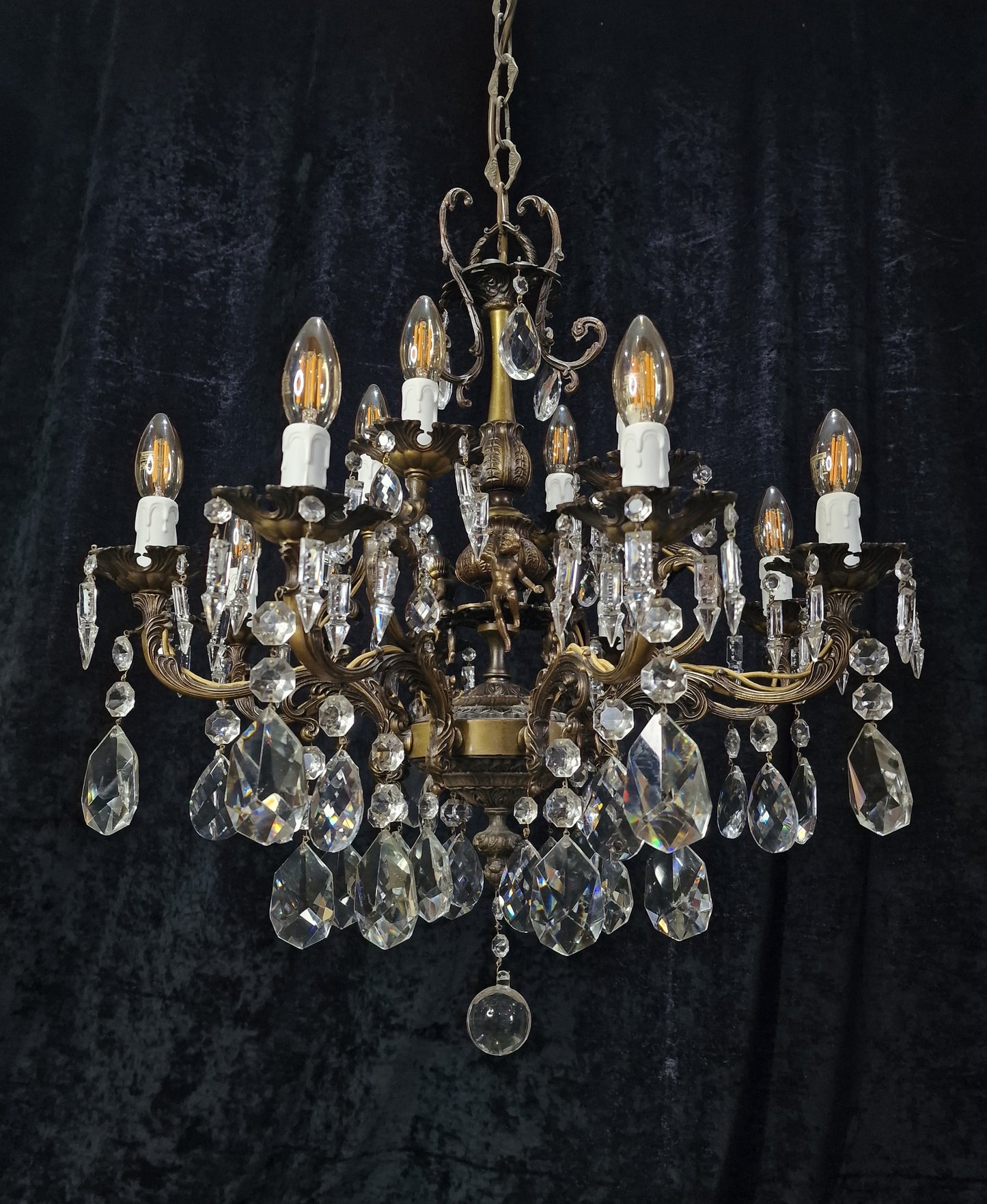 Beautiful Vintage French 8 Arm 12 Light Brass Crystal Cherub Chandelier Ceiling