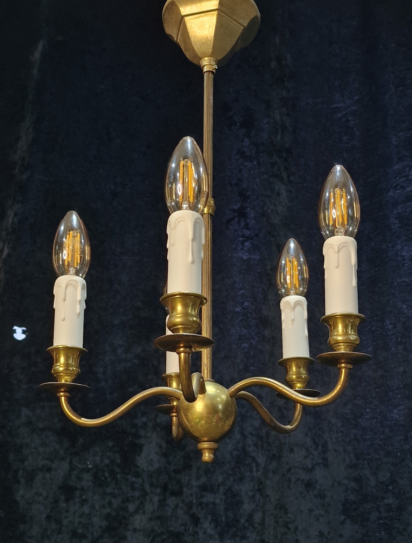 Elegant Petite Antique Brass 5 Arm Traditional French Chandelier Ceiling Light