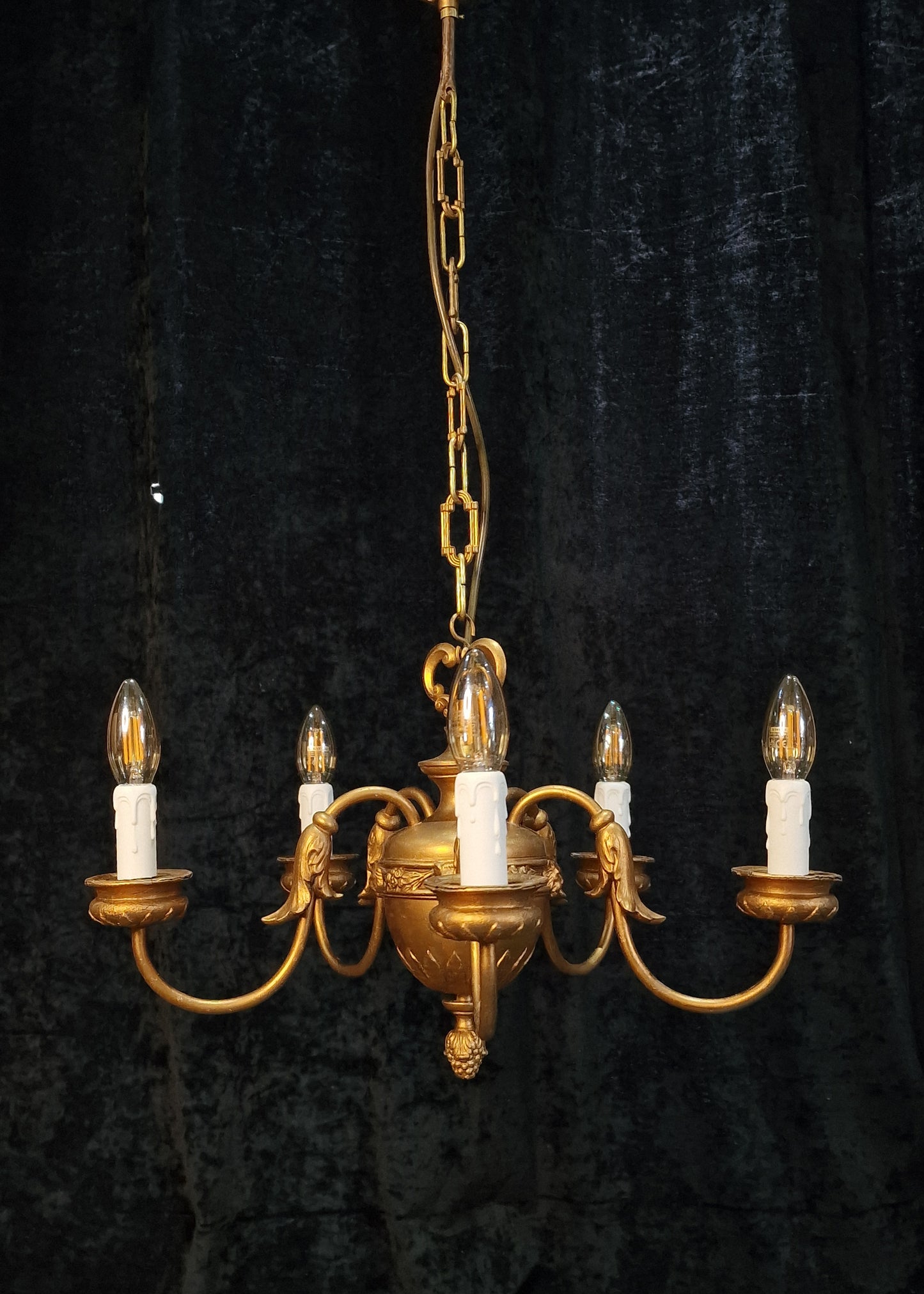 Beautiful Heavy Vintage 5 Arm Gilded Toleware Lion Head Chandelier Ceiling Light
