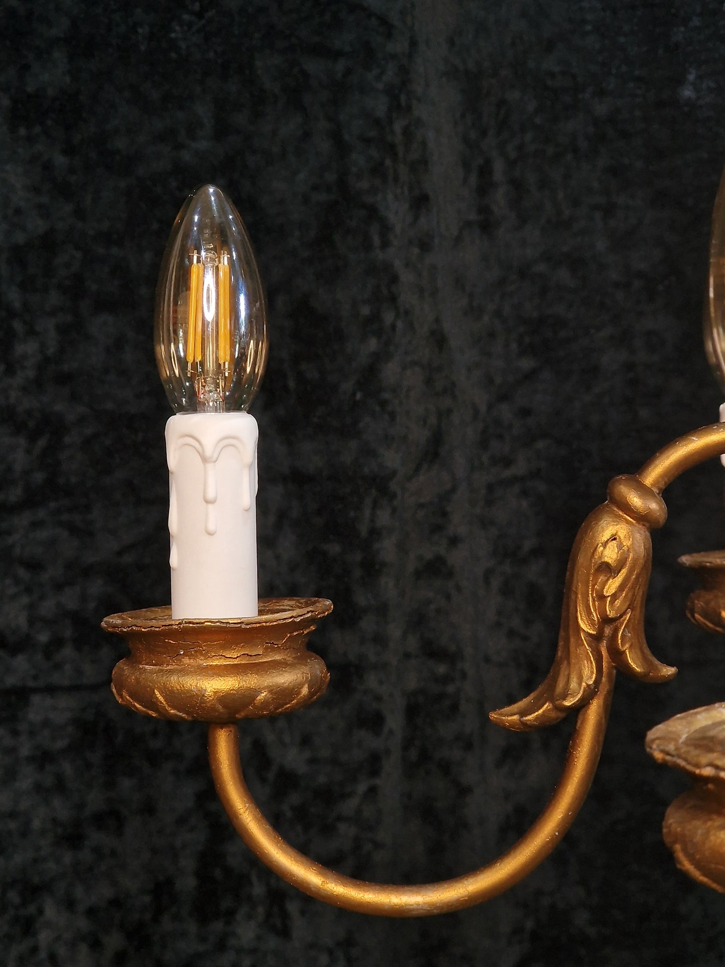 Beautiful Heavy Vintage 5 Arm Gilded Toleware Lion Head Chandelier Ceiling Light