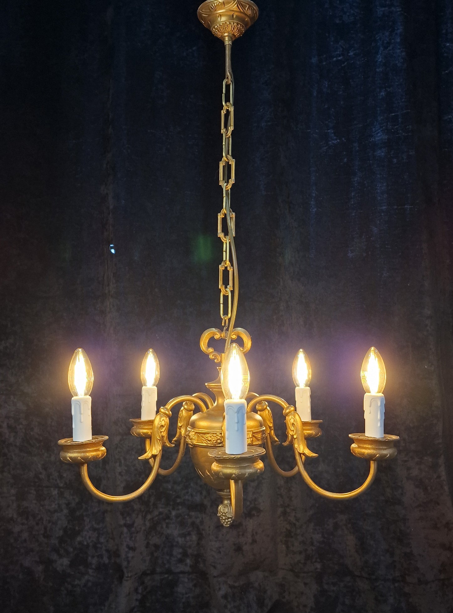 Beautiful Heavy Vintage 5 Arm Gilded Toleware Lion Head Chandelier Ceiling Light