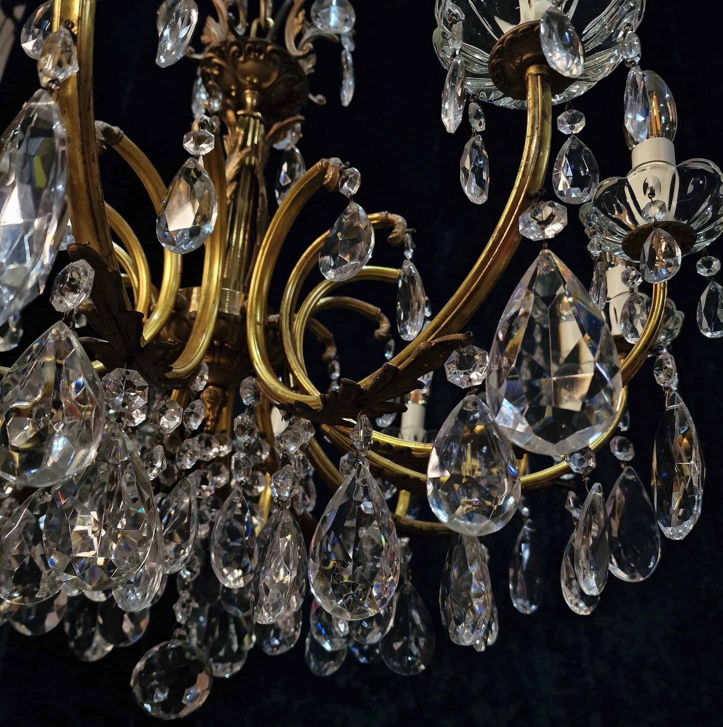 Gorgeous Large Vintage Antique French 12 Arm Brass Leaf Crystal Chandelier Light