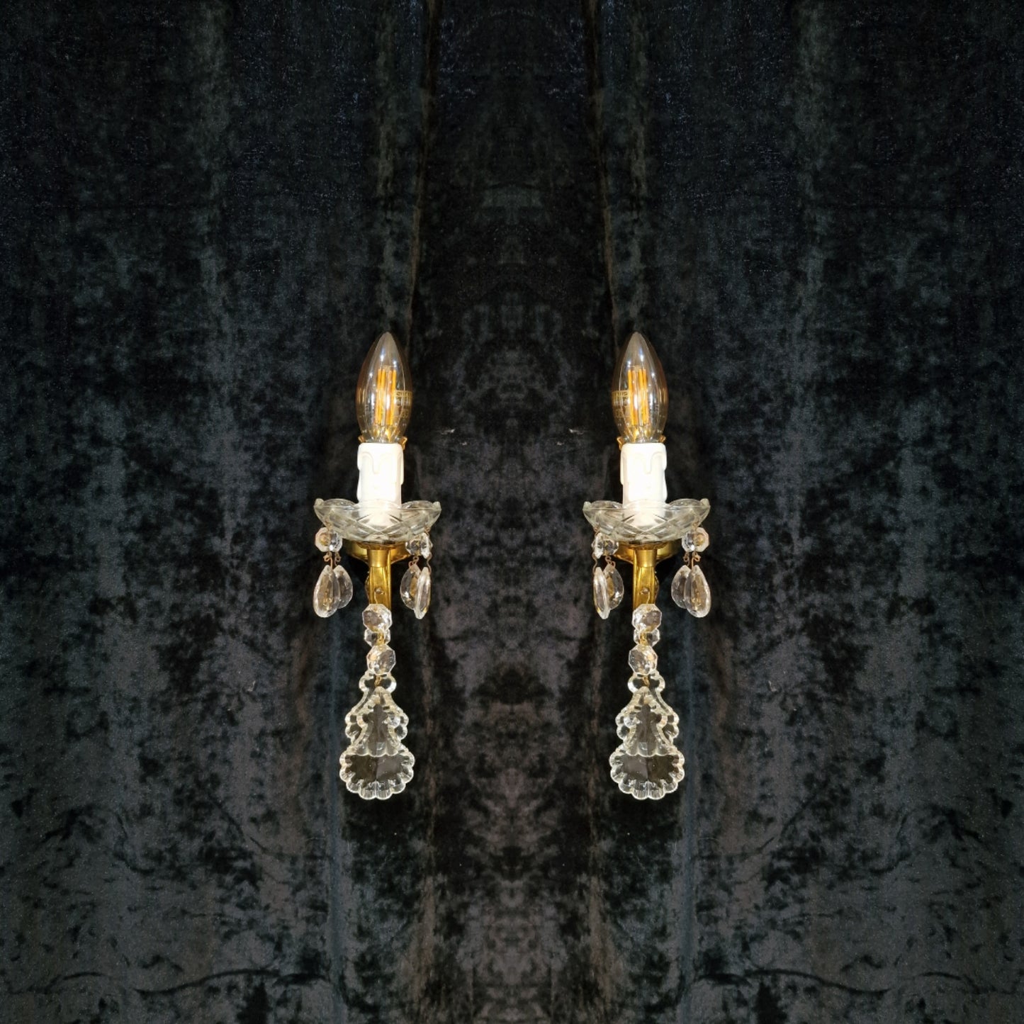 Lovely Pair of Vintage French Leaf Brass Crystal 1 Arm Wall Lights Sconces