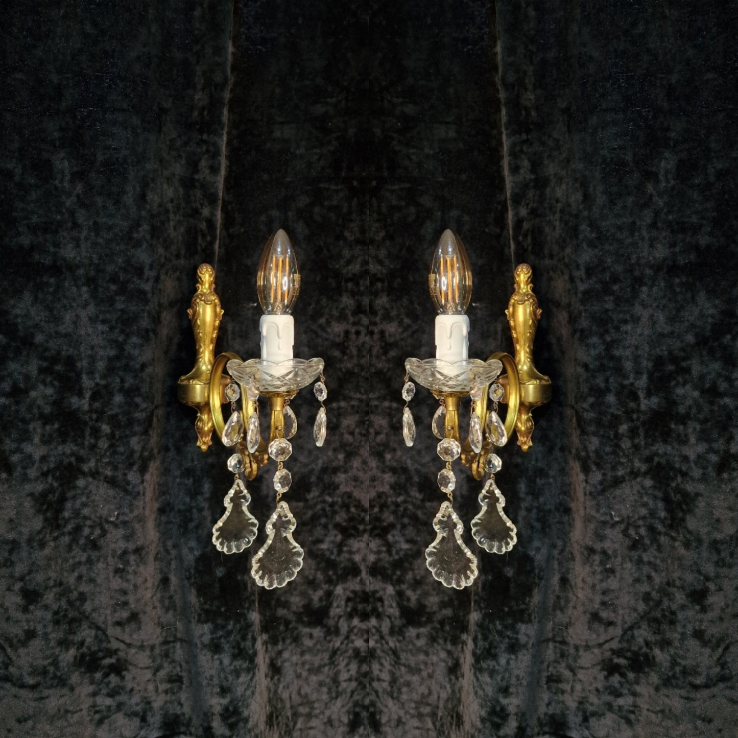 Lovely Pair of Vintage French Leaf Brass Crystal 1 Arm Wall Lights Sconces
