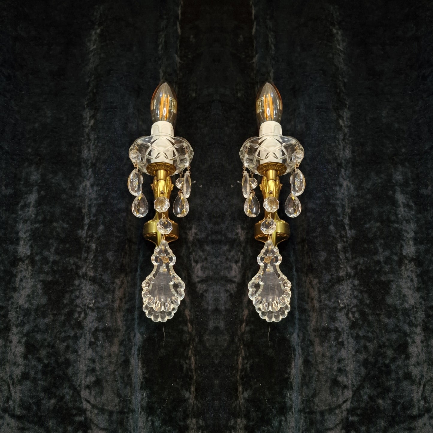 Lovely Pair of Vintage French Leaf Brass Crystal 1 Arm Wall Lights Sconces