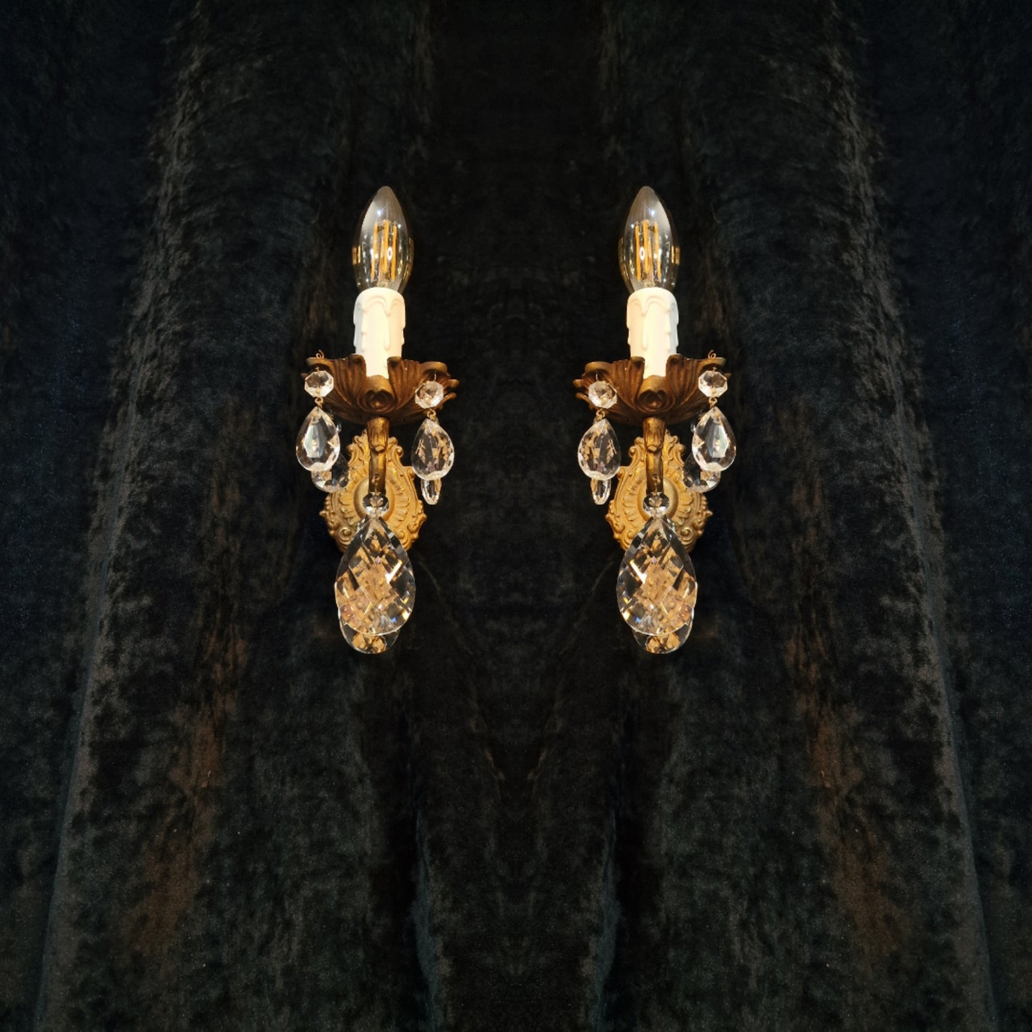 Beautiful Pair of Vintage French Leaf Brass Crystal 1 Arm Wall Lights Sconces