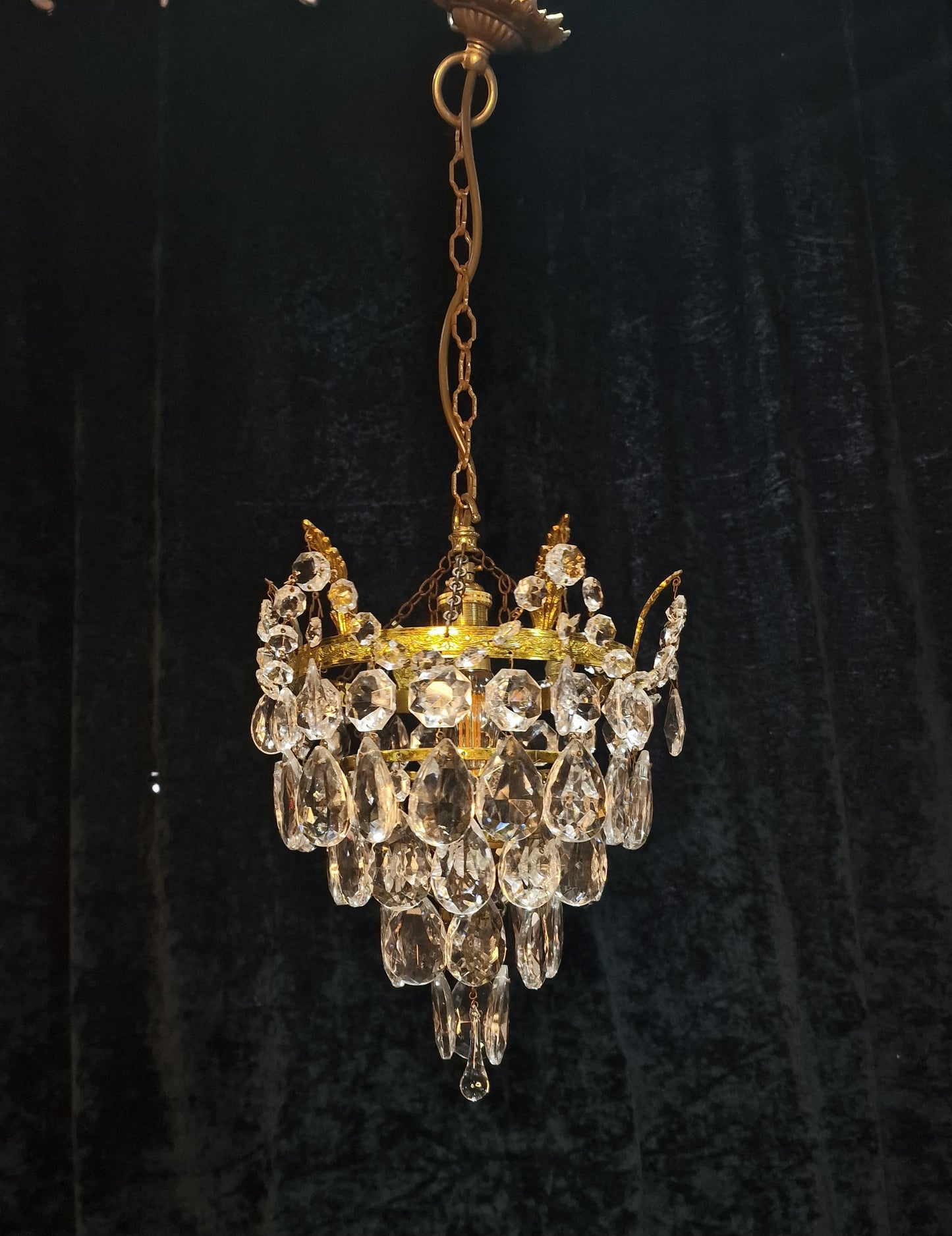 Lovely Vintage French Brass 1 Light Crystal Glass 4 Tier Waterfall Leaf Chandelier
