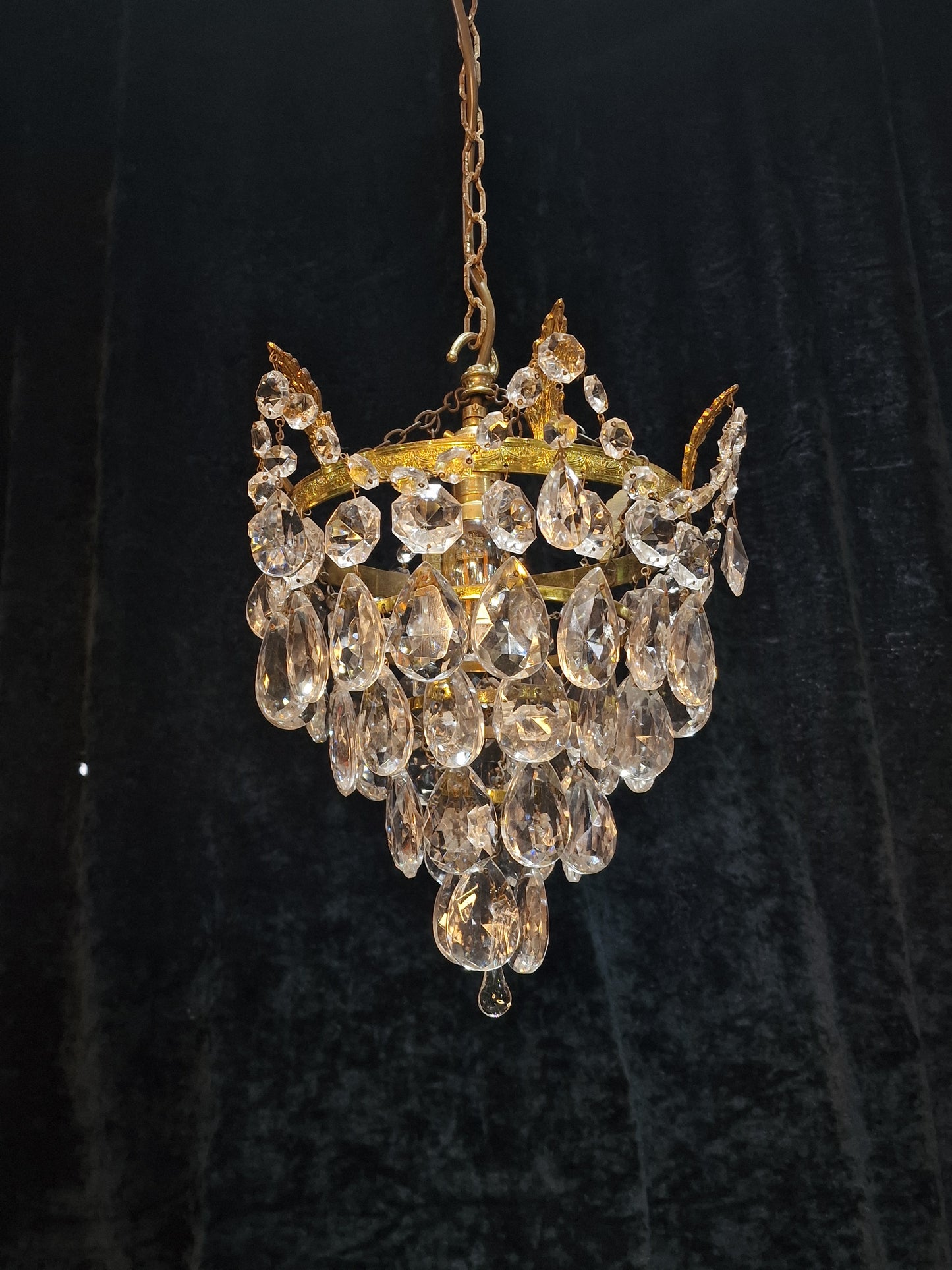 Lovely Vintage French Brass 1 Light Crystal Glass 4 Tier Waterfall Leaf Chandelier