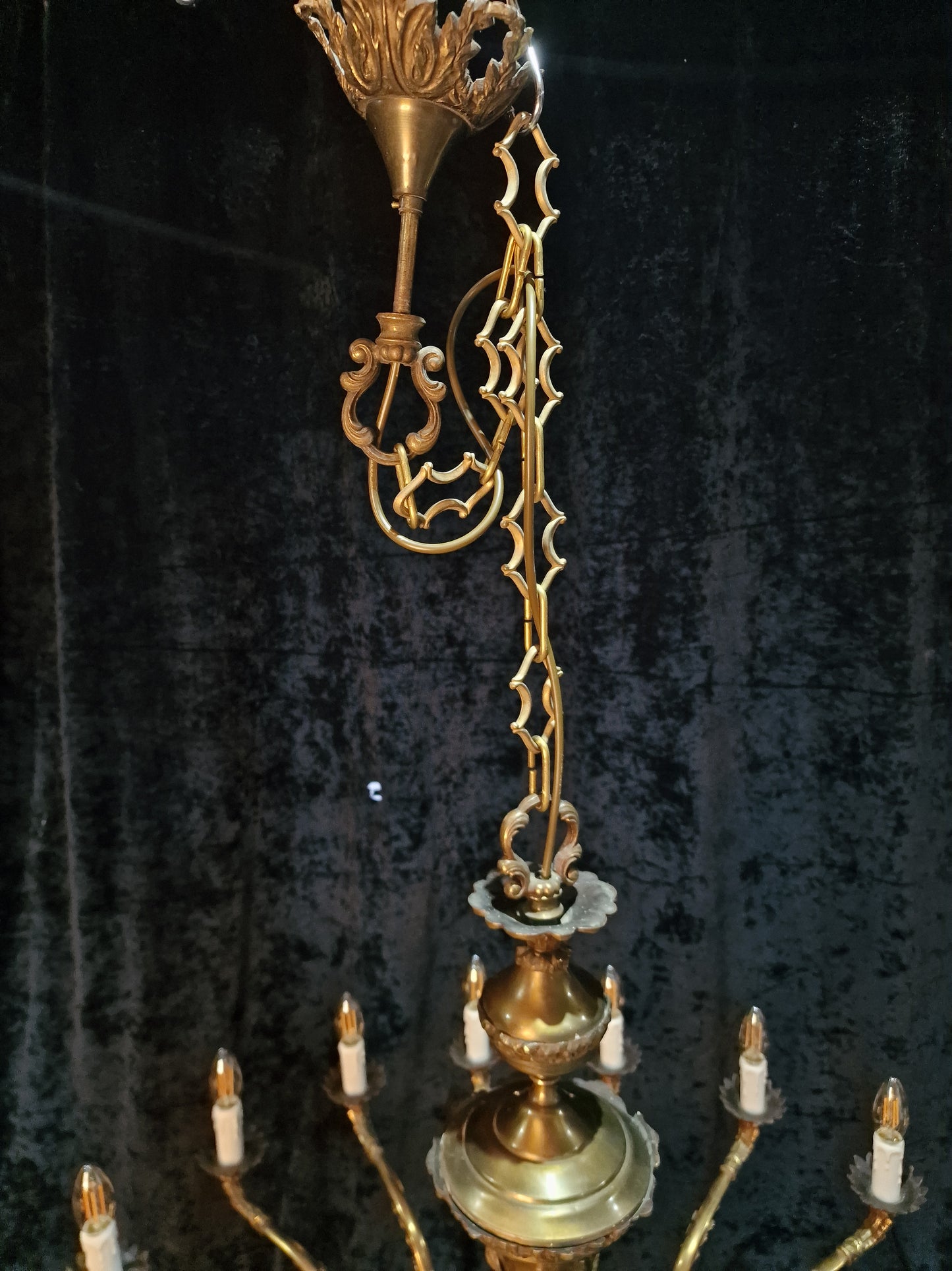 Stately Large Vintage Heavy Italian 16 Arm Brass Chandelier Ceiling Light