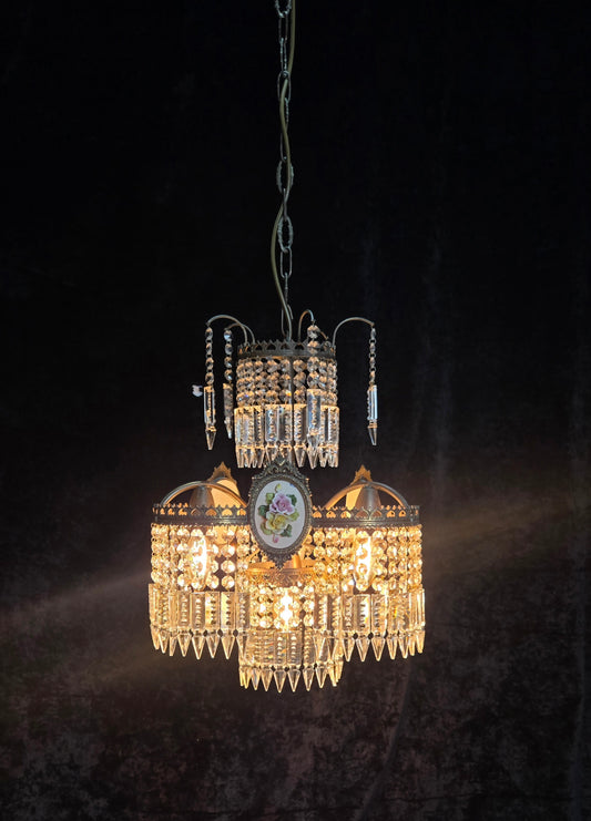 Beautiful Vintage Italian Capodimonte Flower Brass Crystal 4 Light Chandelier
