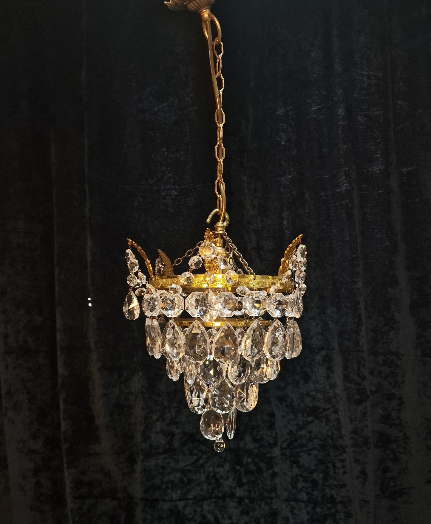Lovely Vintage French Brass 1 Light Crystal Glass 4 Tier Waterfall Leaf Chandelier