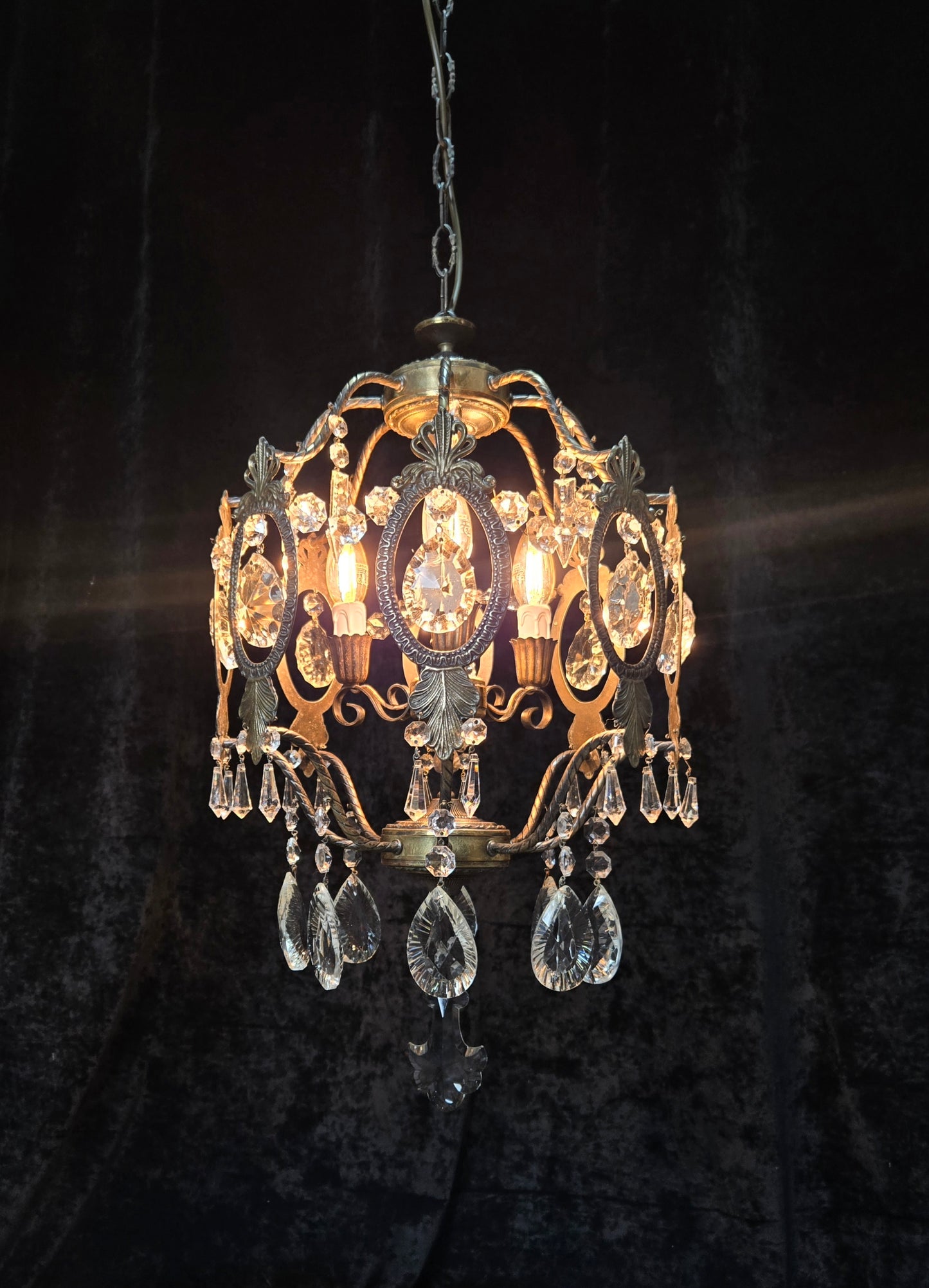 Elegant Vintage Italian Large 3 Arm Cage Crystal Brass Chandelier Ceiling Light