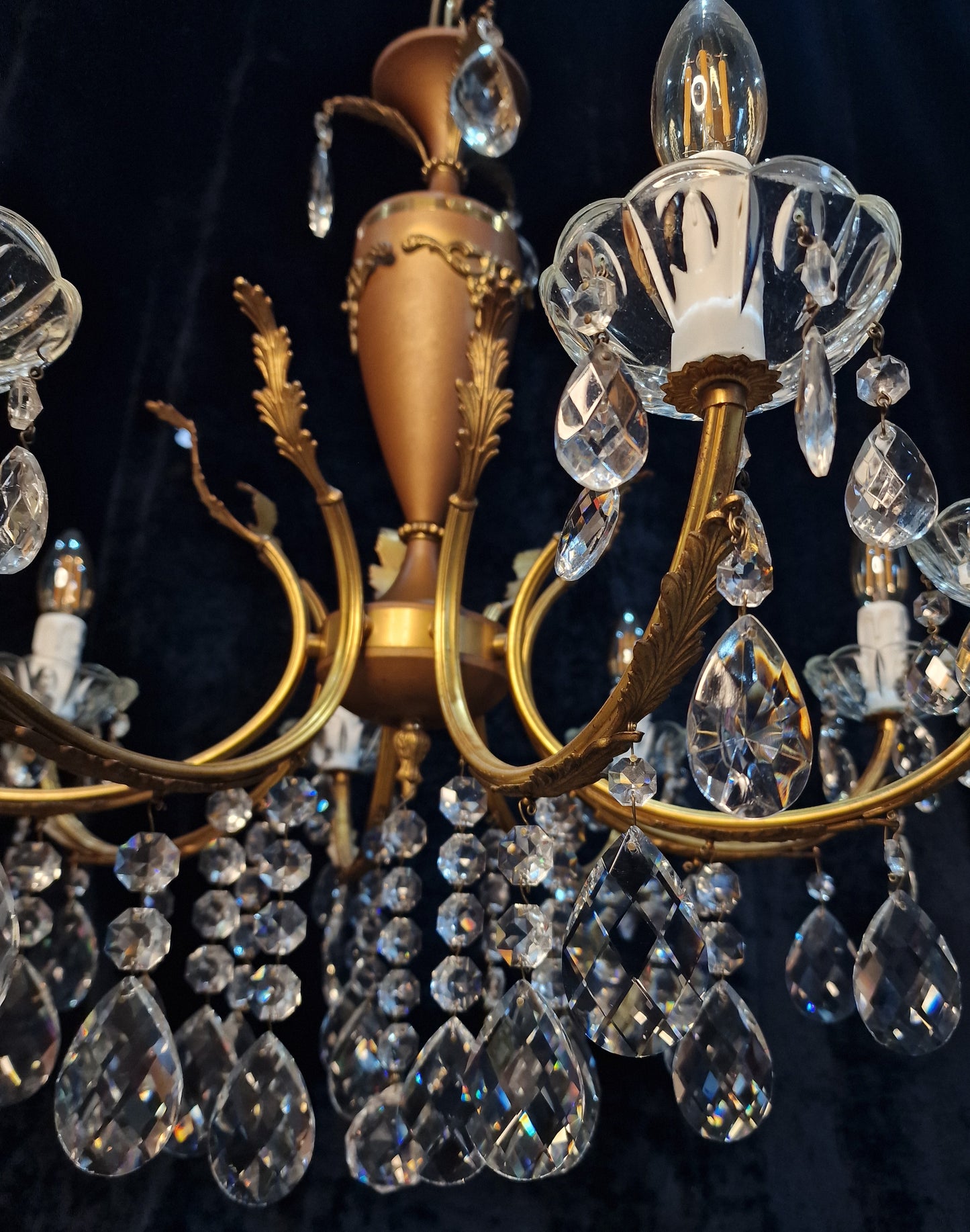 Beautiful Vintage Italian 8 Arm Brass and Crystal Leaf Chandelier Ceiling Light