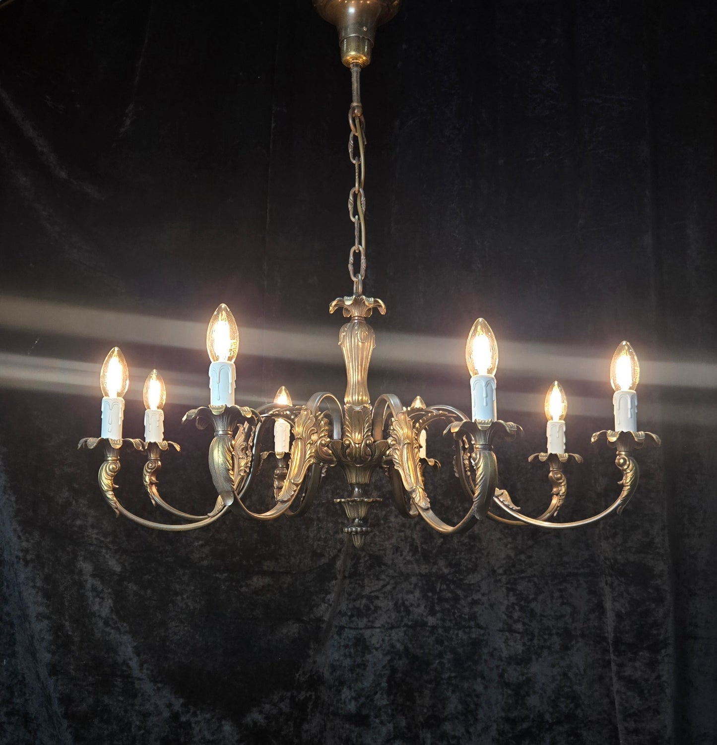Traditional Large Vintage Italian 8 Arm Brass Chandelier Ceiling Light