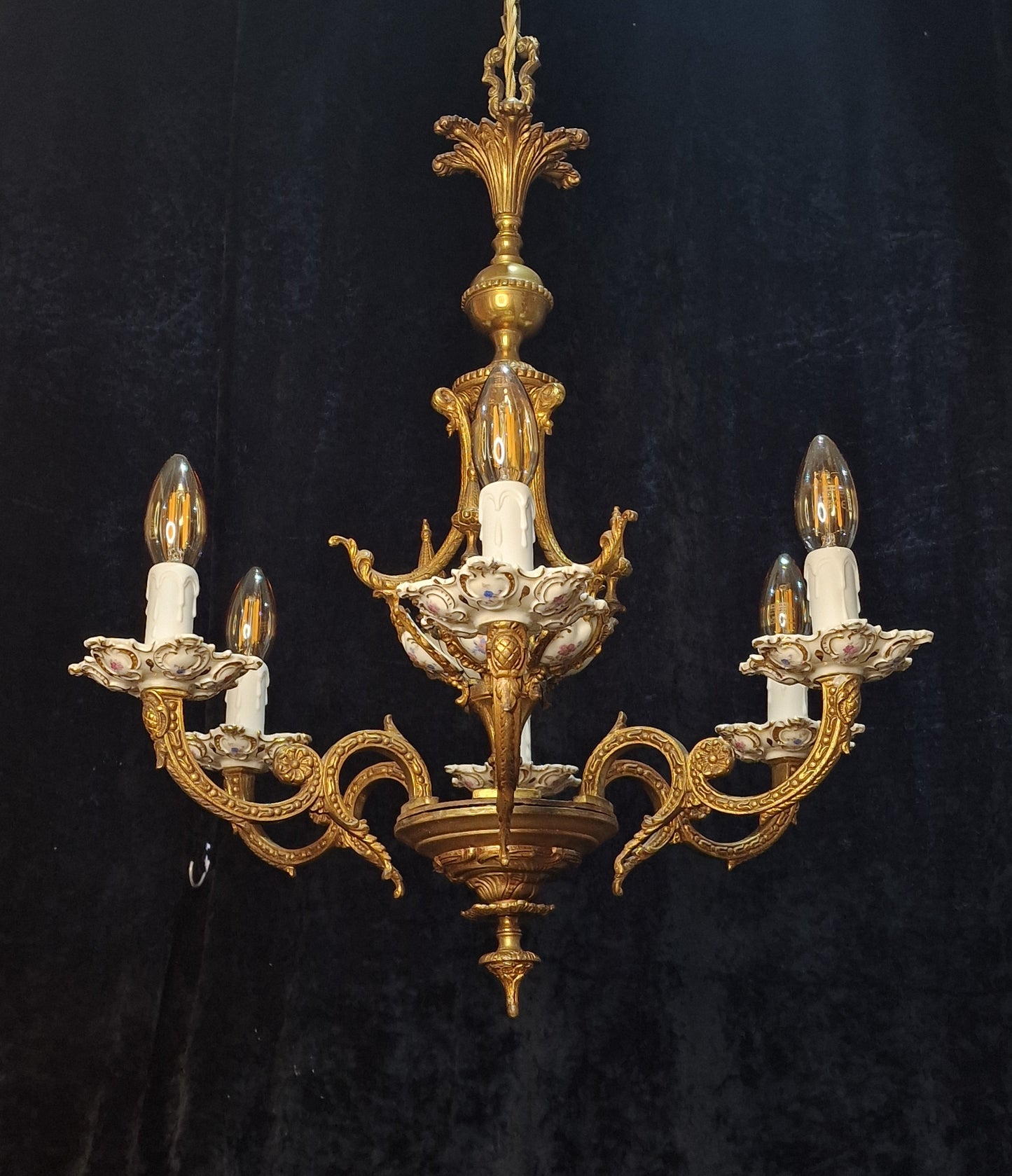 Classical Antique Italian 6 Arm Brass Porcelain Capodimonte Chandelier Light