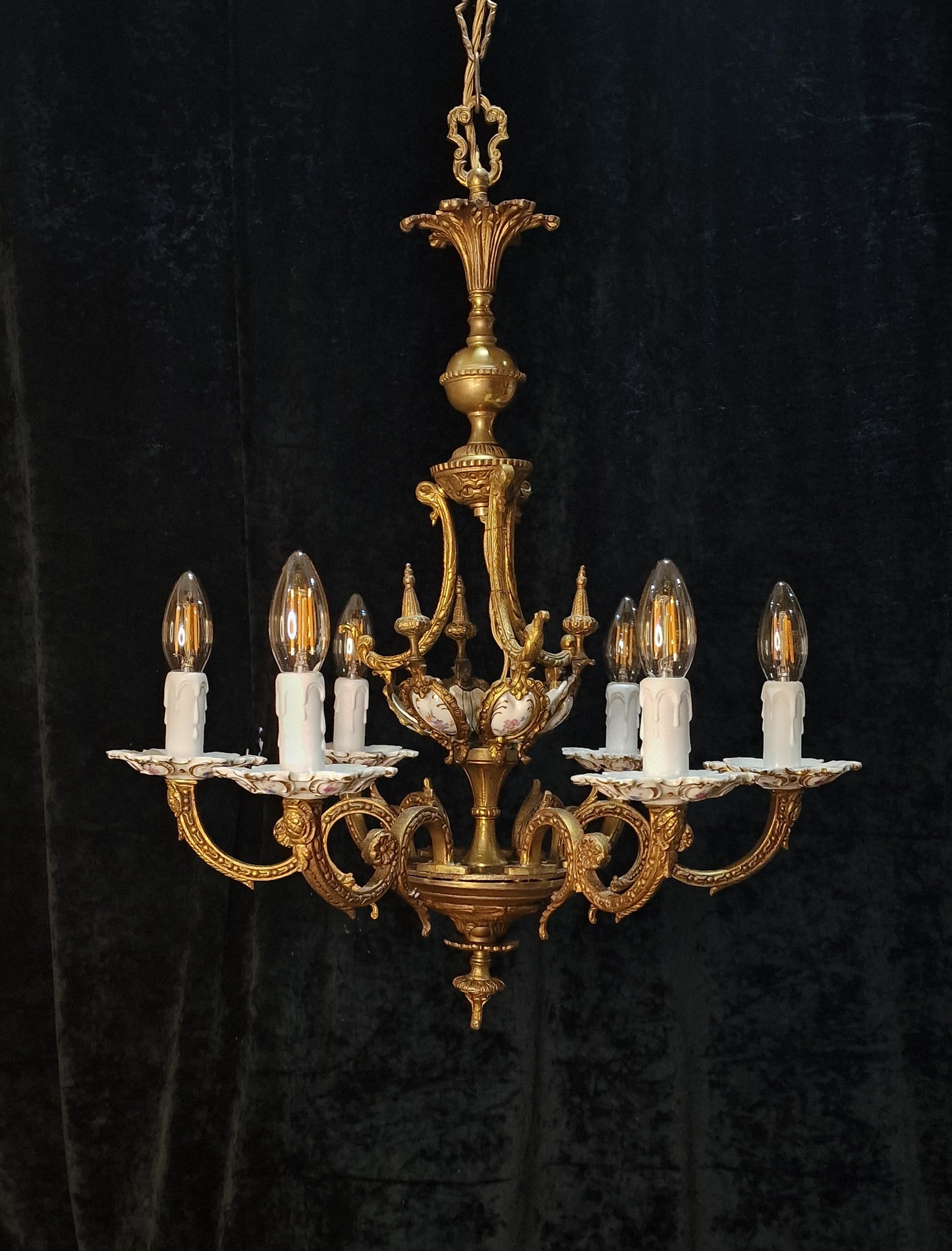 Classical Antique Italian 6 Arm Brass Porcelain Capodimonte Chandelier Light