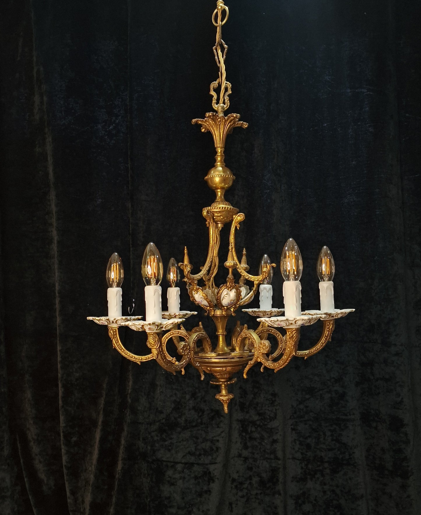 Classical Antique Italian 6 Arm Brass Porcelain Capodimonte Chandelier Light