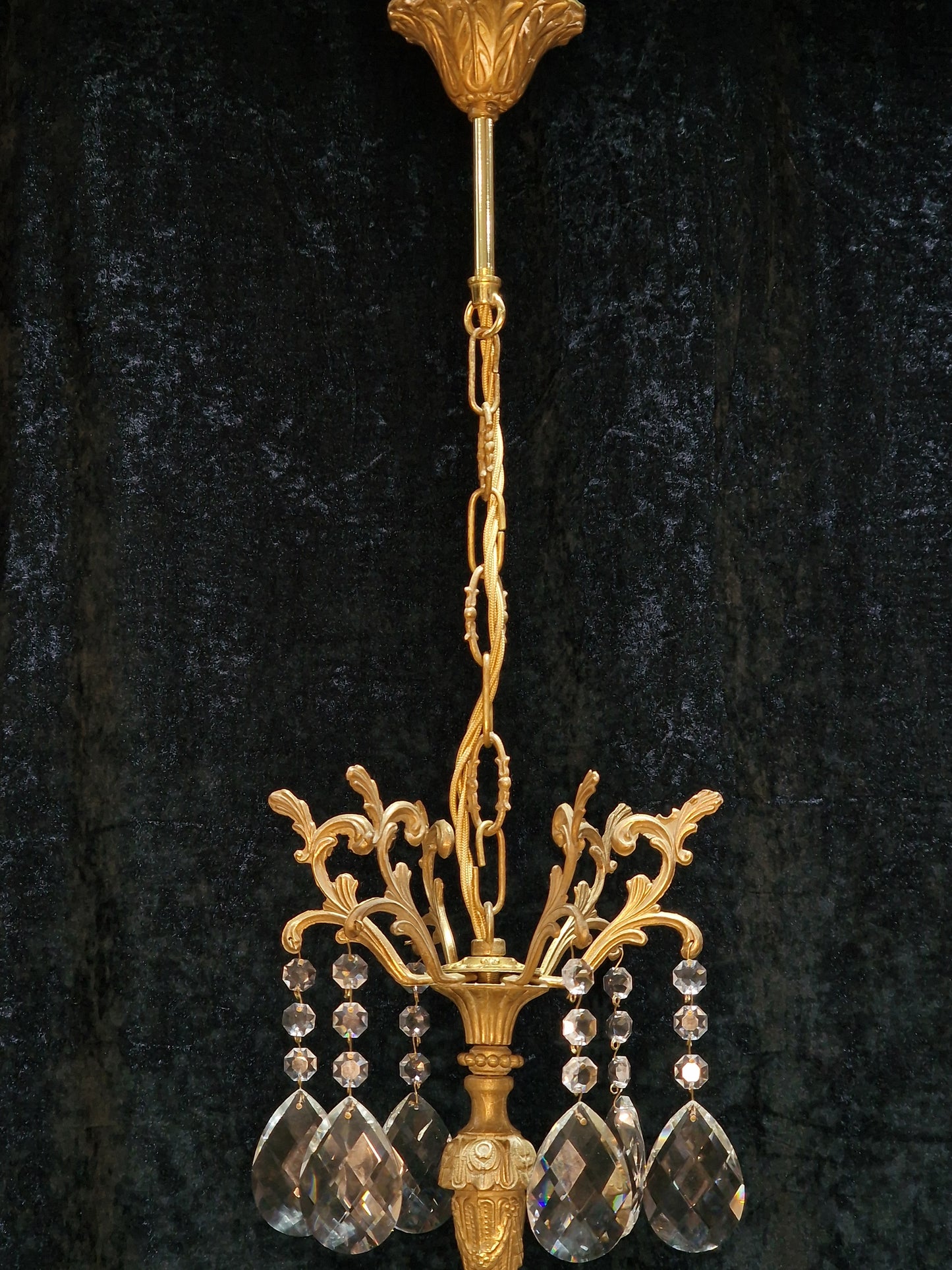 Elegant Large Vintage French 8 Arm Crystal Leaf Brass Chandelier Ceiling Light