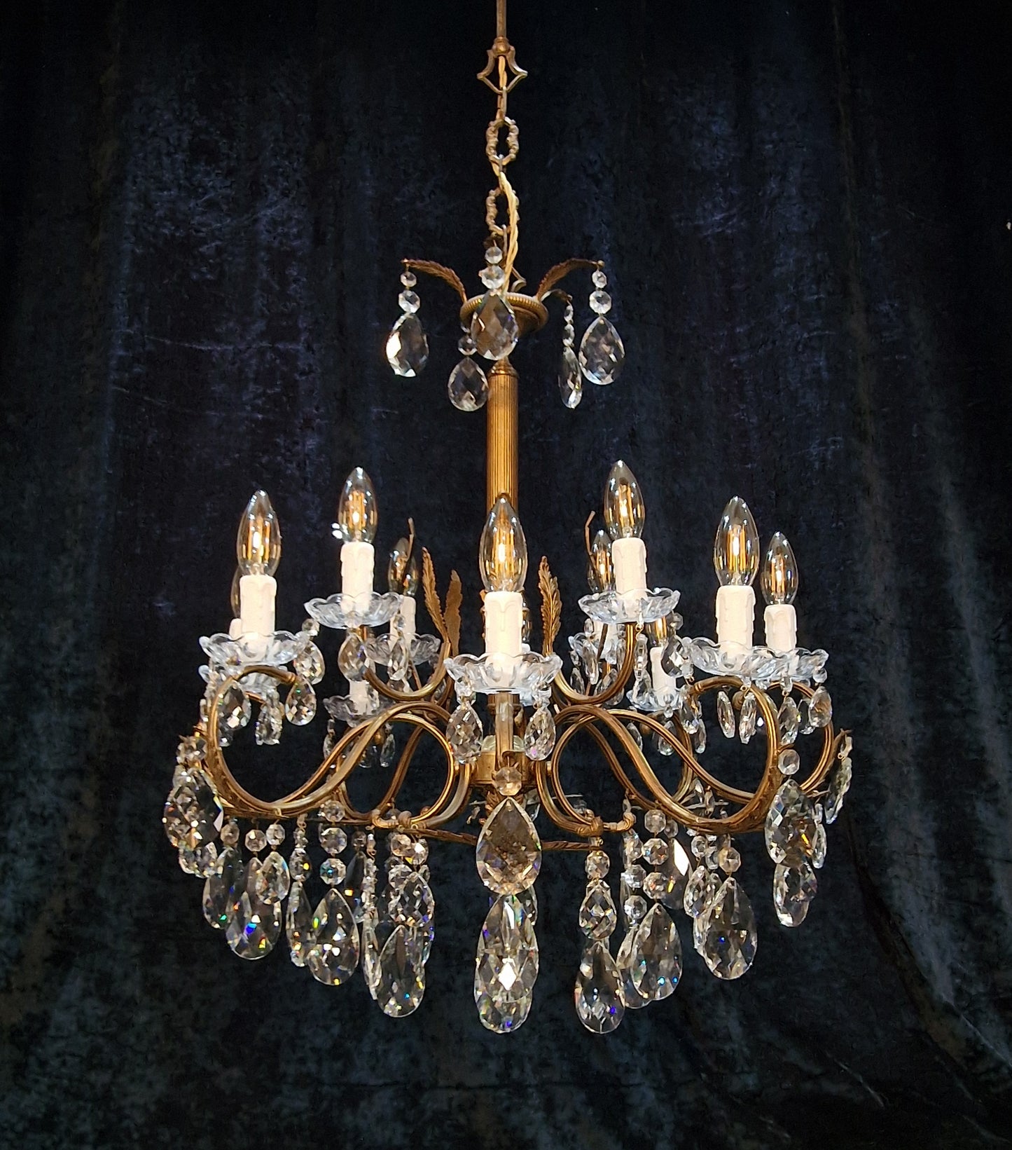 Stunning Vintage Italian 8 Arm 12 Light Brass Leaf Crystal Chandelier Light