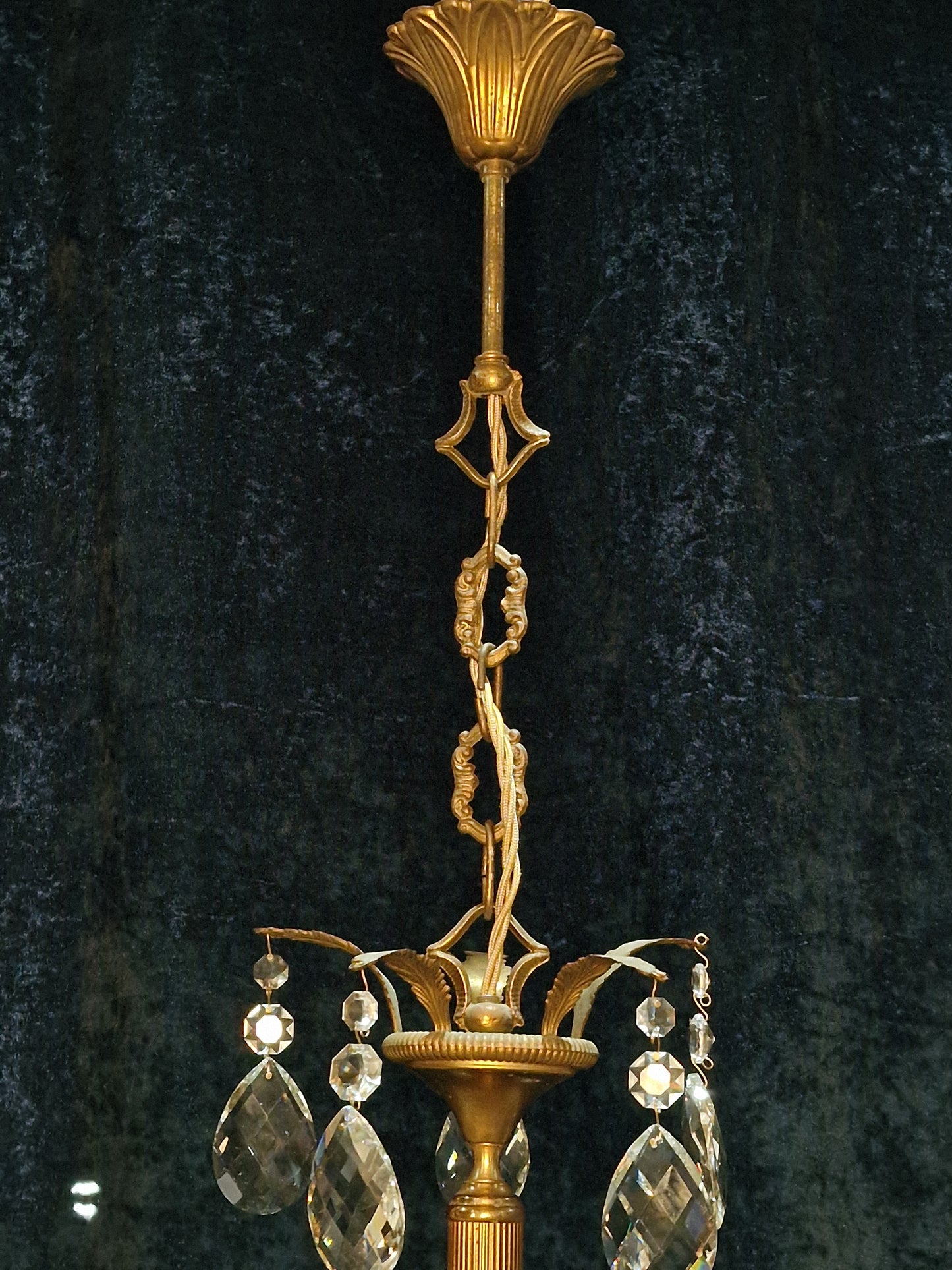 Stunning Vintage Italian 8 Arm 12 Light Brass Leaf Crystal Chandelier Light