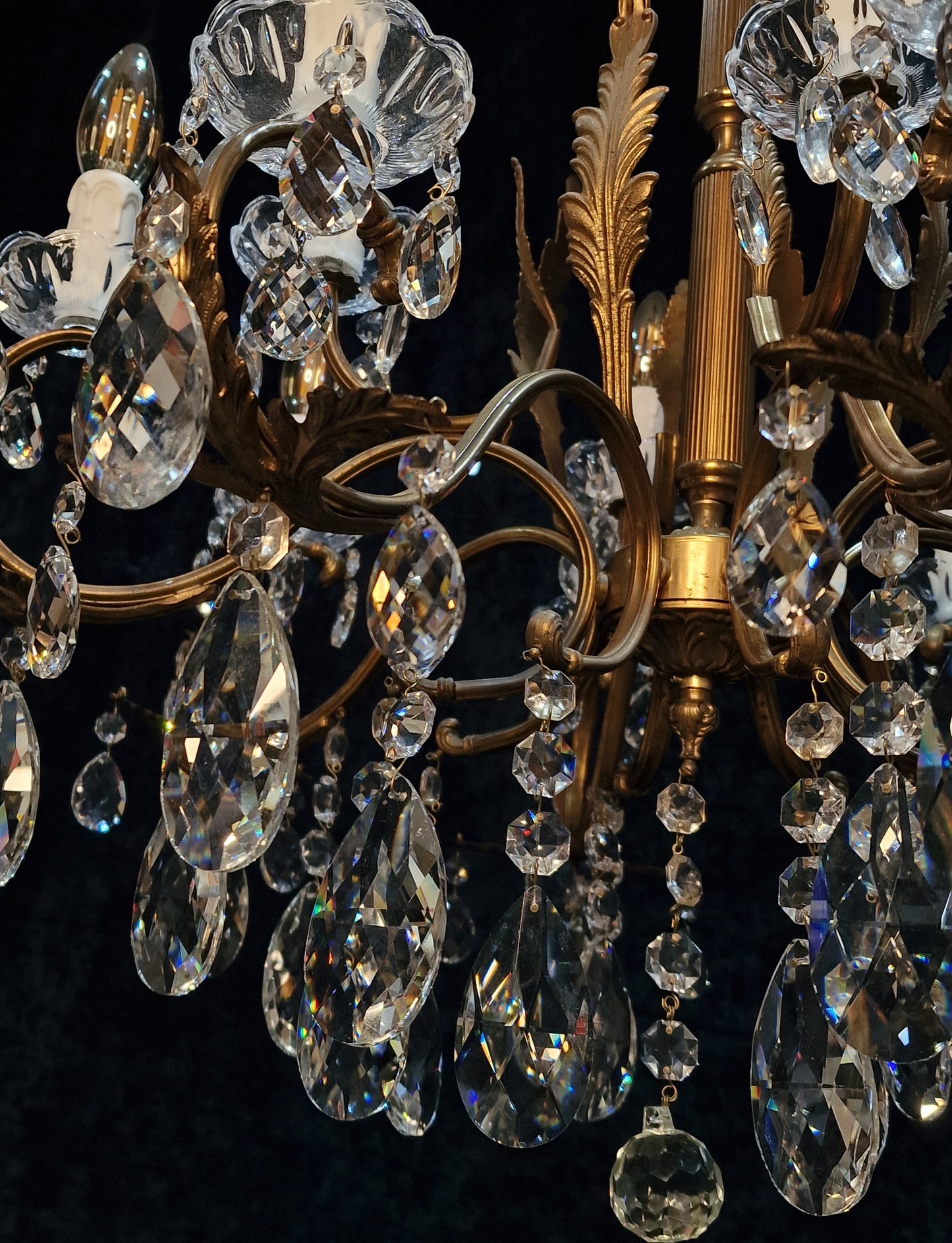 Stunning Vintage Italian 8 Arm 12 Light Brass Leaf Crystal Chandelier Light