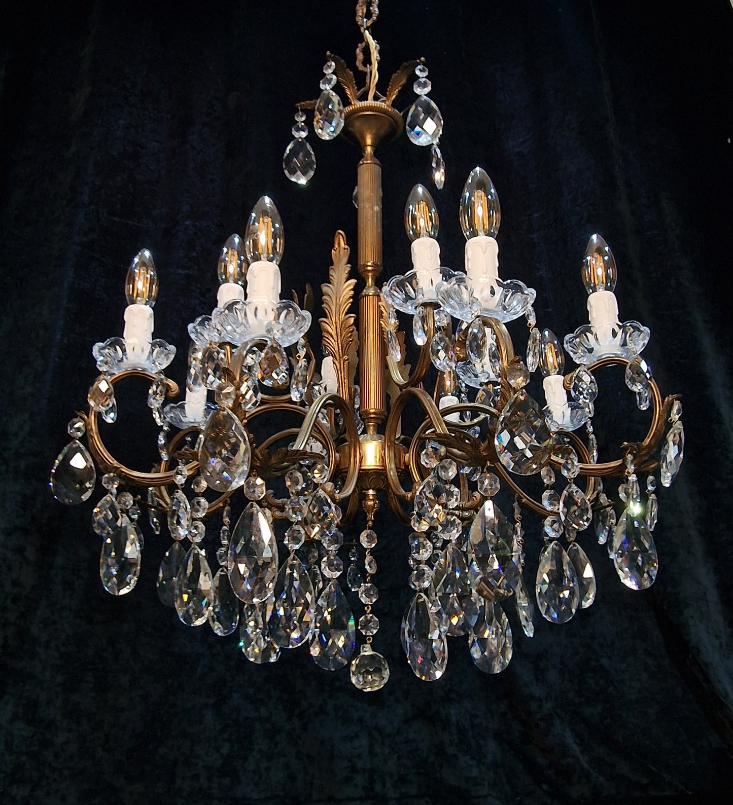 Stunning Vintage Italian 8 Arm 12 Light Brass Leaf Crystal Chandelier Light