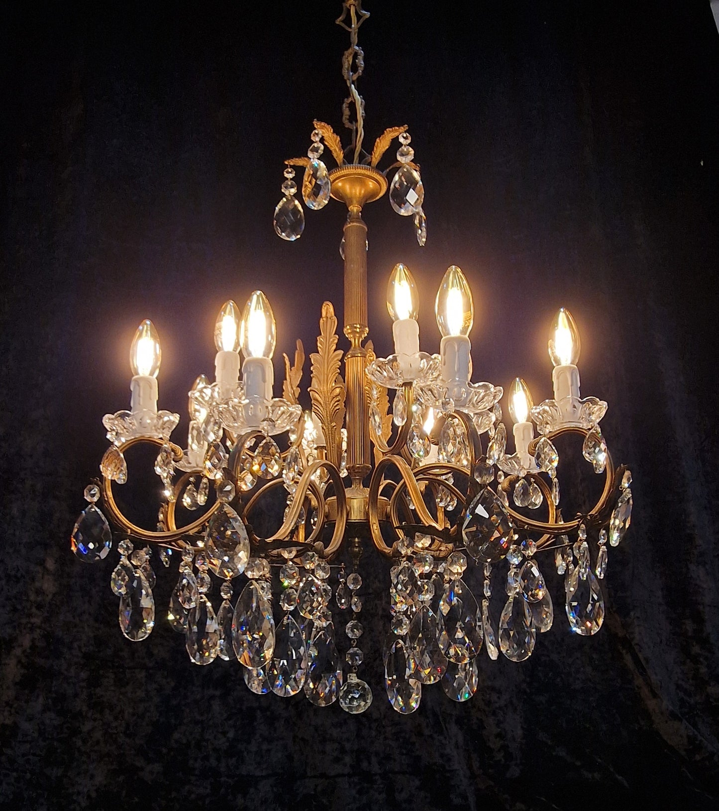 Stunning Vintage Italian 8 Arm 12 Light Brass Leaf Crystal Chandelier Light