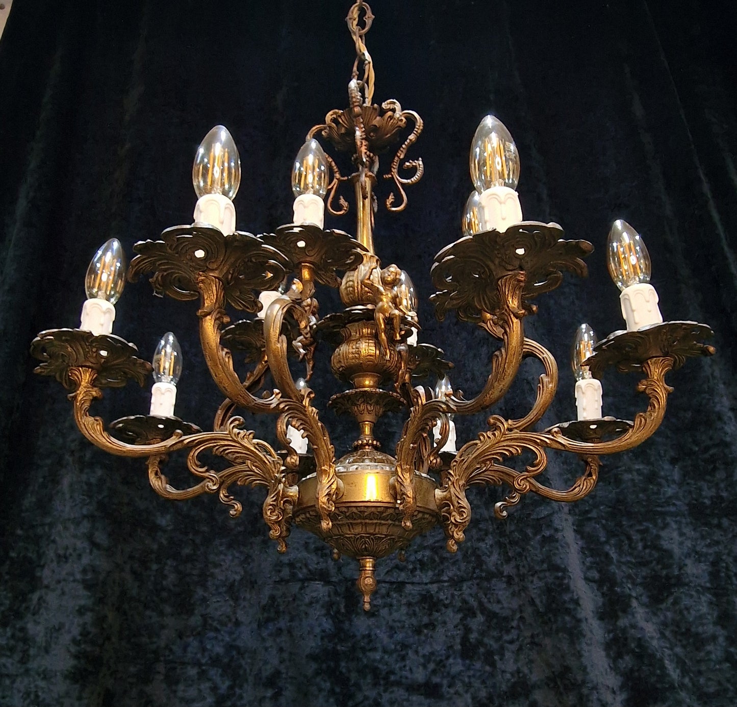 Stunning Vintage French 8 Arm 12 Light Heavy Cherub Brass Chandelier Light