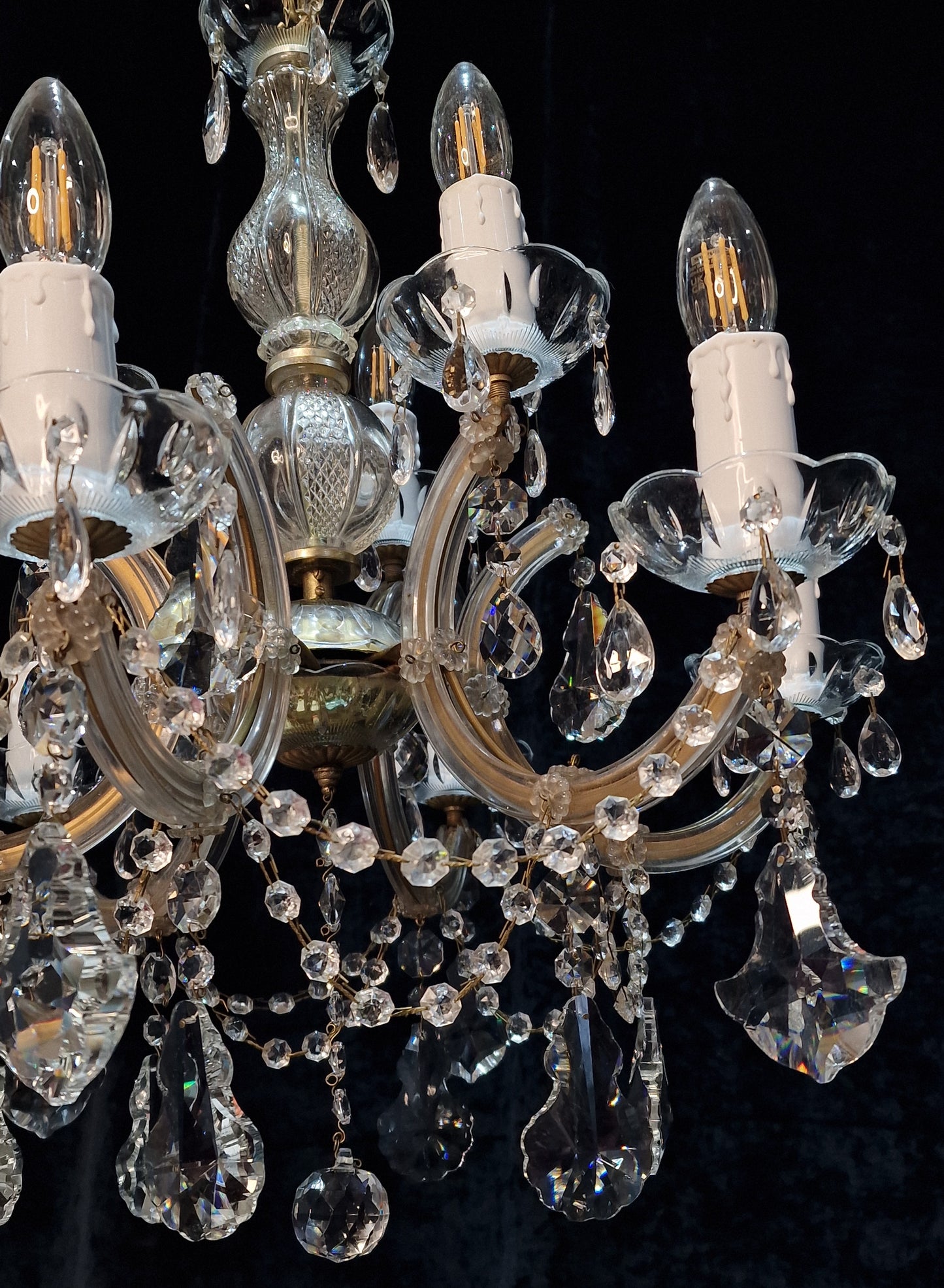 Beautiful Marie Therese Vintage Italian 2 Tier 9 Light Crystal Chandelier Light