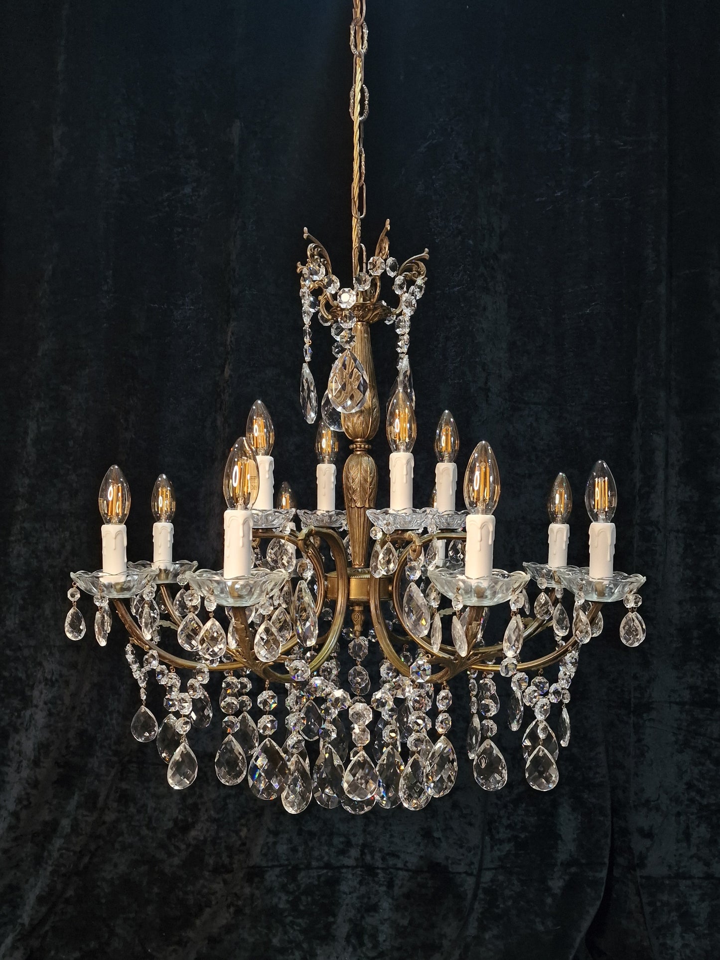 Beautiful Large Vintage Italian 8 Arm 12 Light Crystal and Brass Chandelier