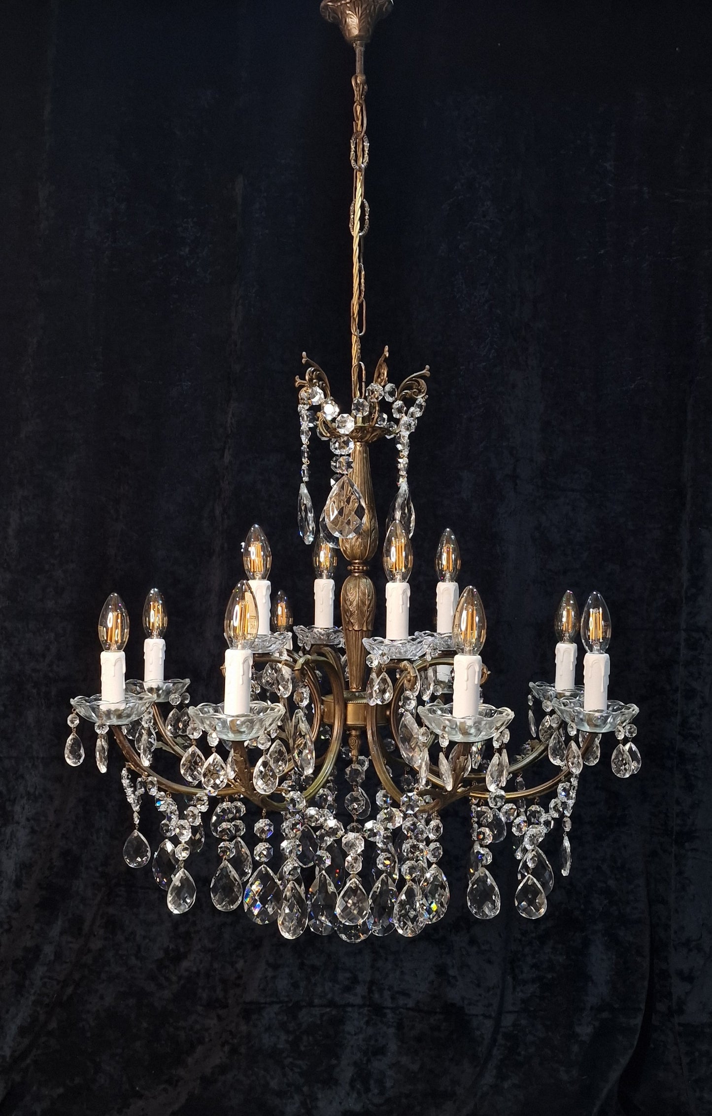 Beautiful Large Vintage Italian 8 Arm 12 Light Crystal and Brass Chandelier