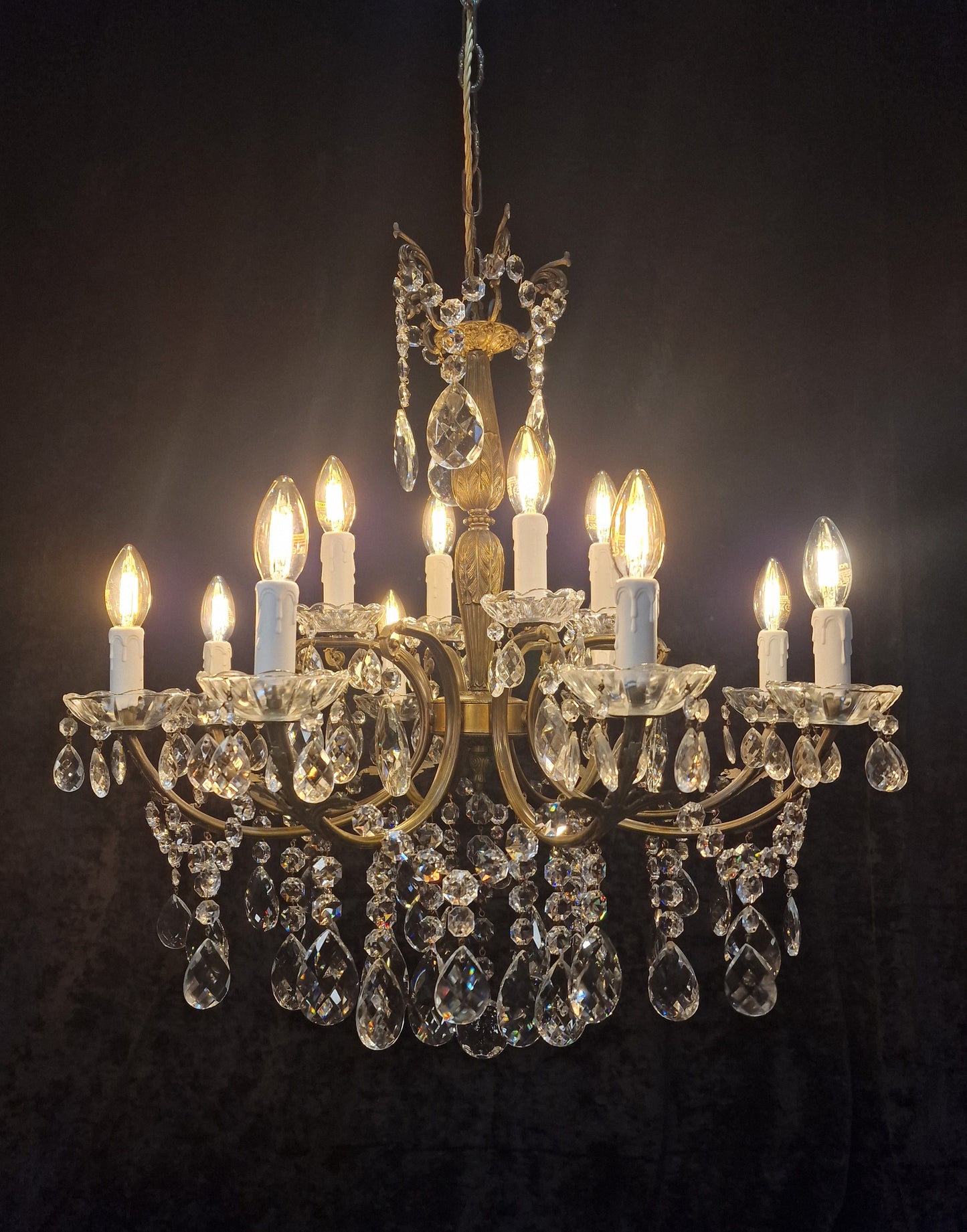 Beautiful Large Vintage Italian 8 Arm 12 Light Crystal and Brass Chandelier