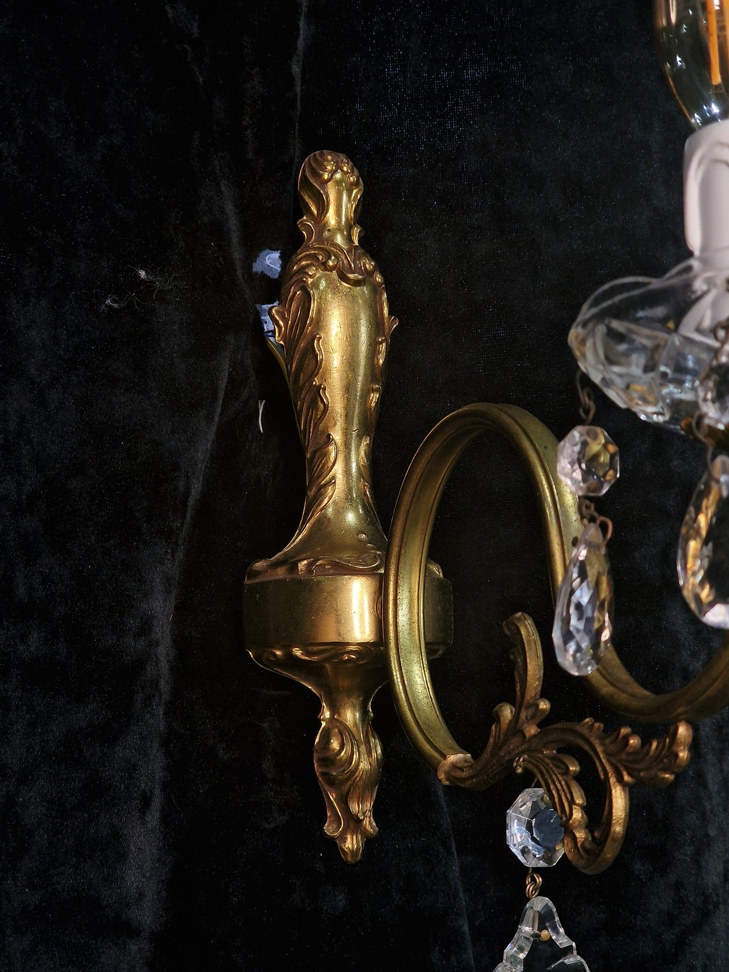 Lovely Pair of Vintage French Leaf Brass Crystal 1 Arm Wall Lights Sconces