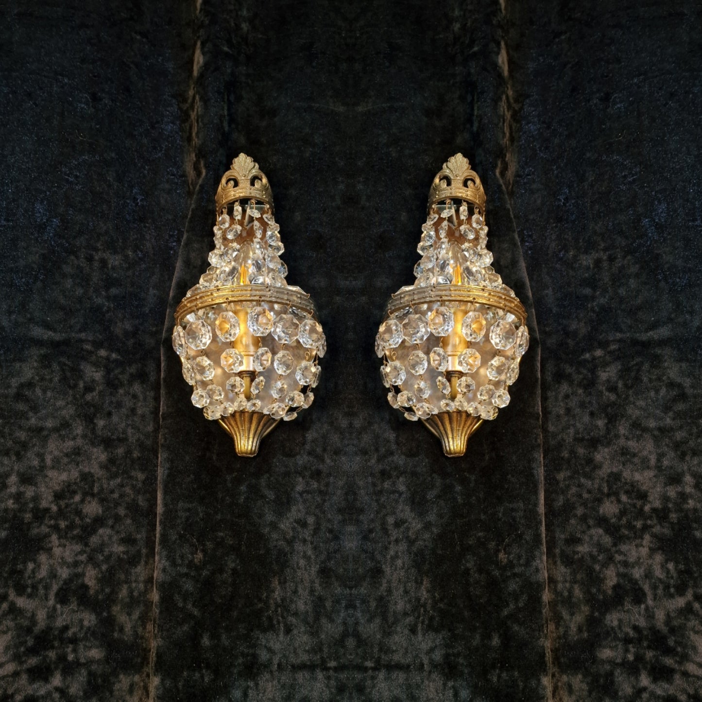 Traditional Pair Vintage French 1 Light Crystal Brass Wall Lights Wall Sconces