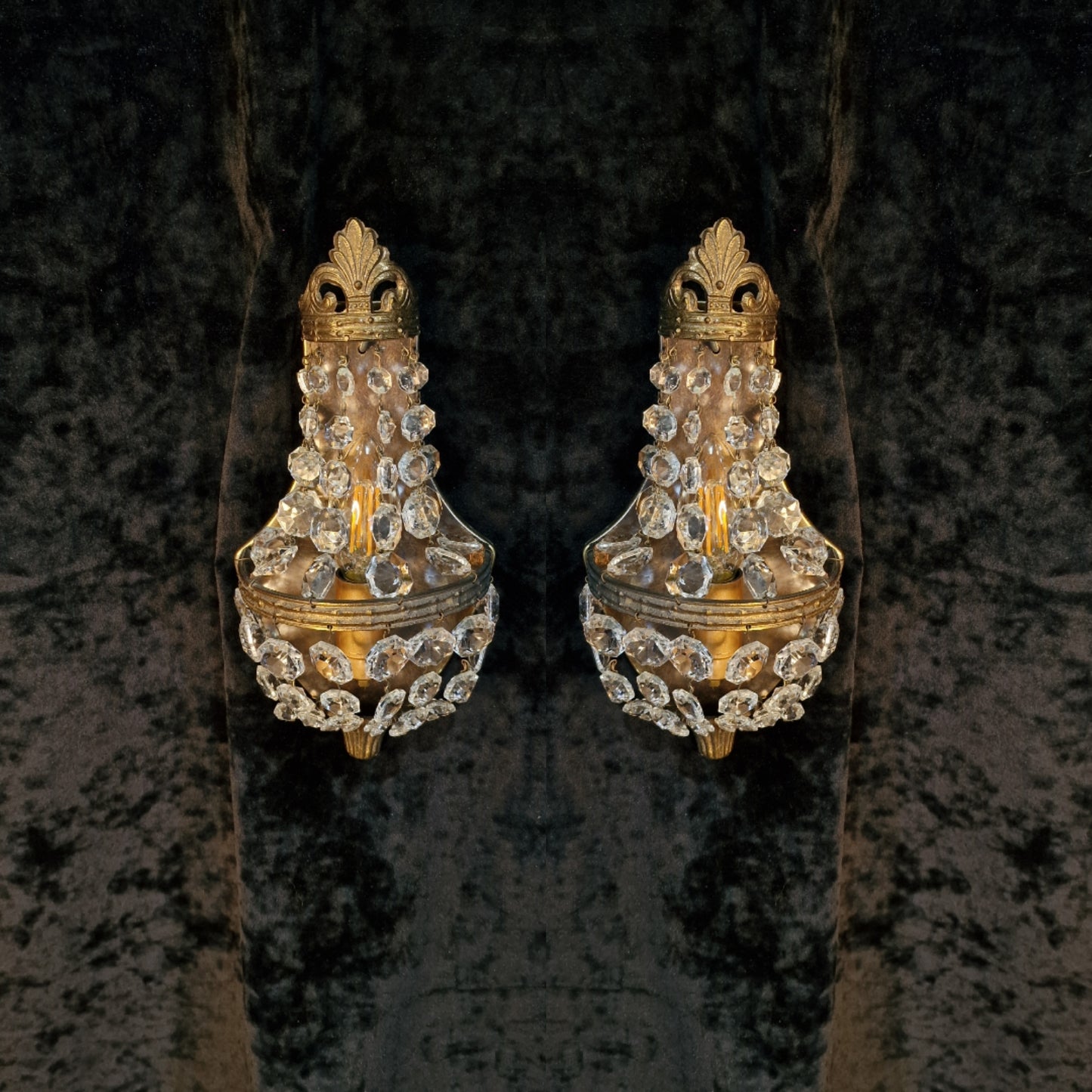 Traditional Pair Vintage French 1 Light Crystal Brass Wall Lights Wall Sconces