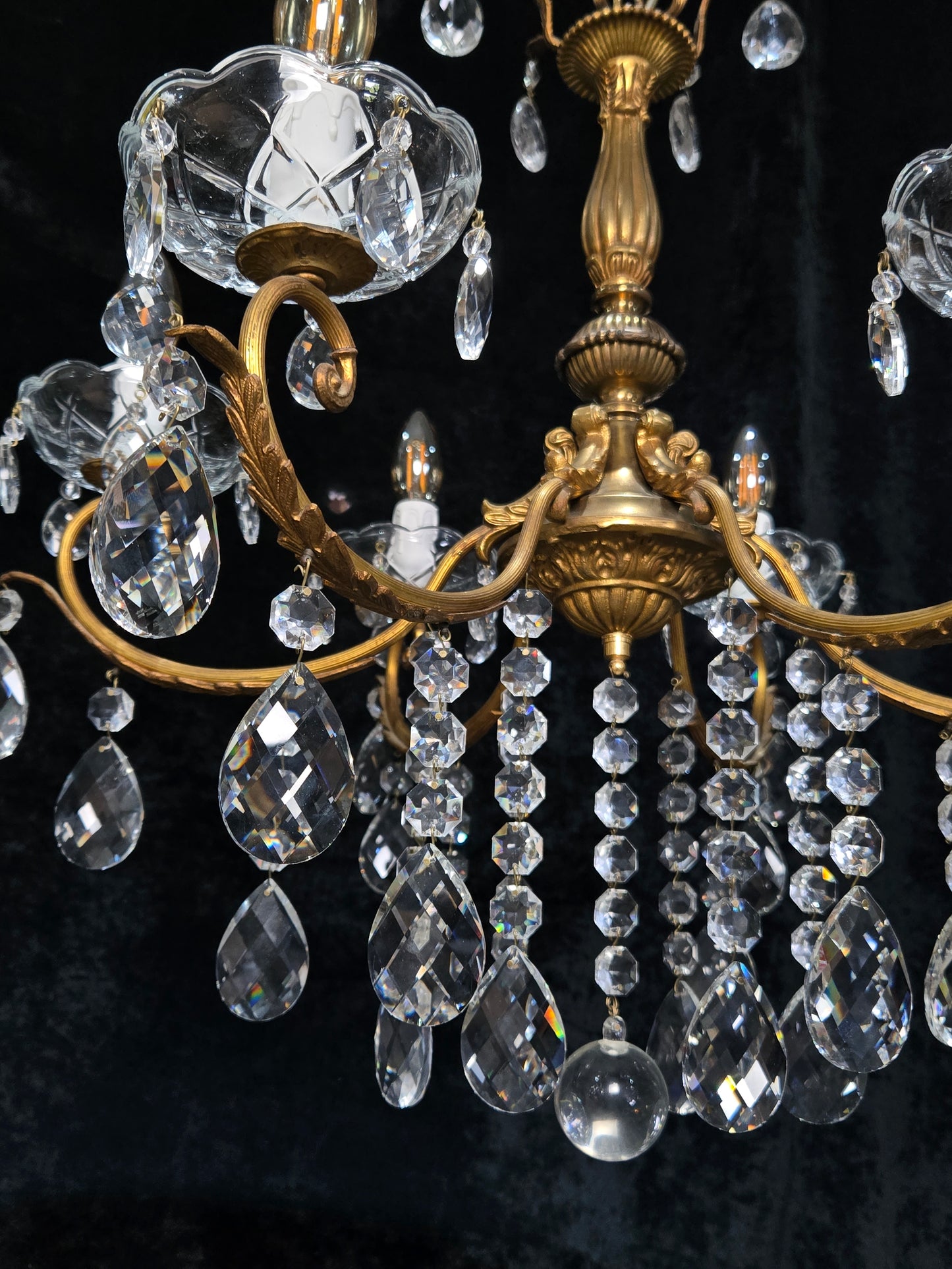 Gorgeous Heavy Vintage Italian 6 Arm Brass Leaf Crystal Chandelier Ceiling Light