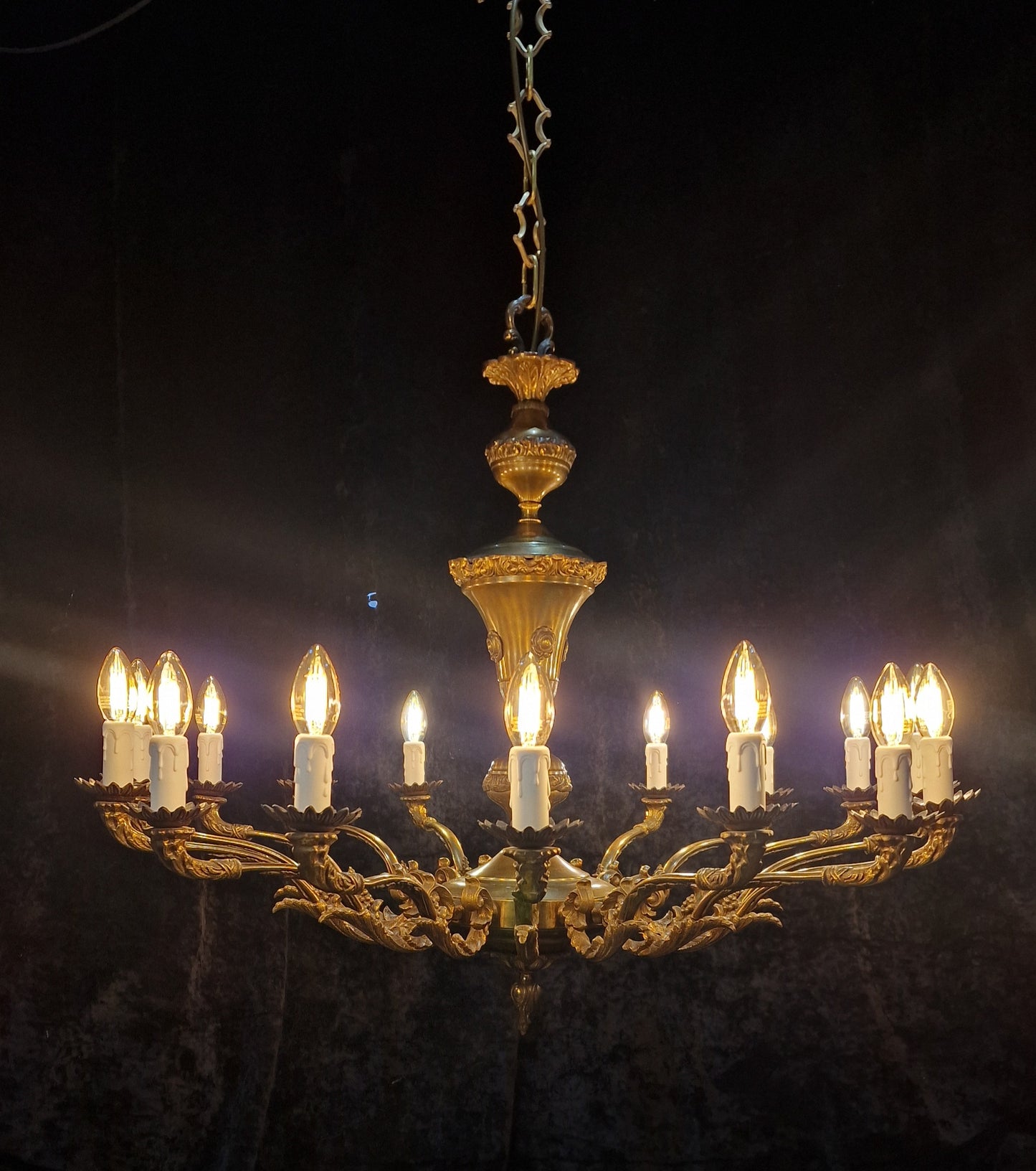 Stately Large Vintage Heavy Italian 16 Arm Brass Chandelier Ceiling Light