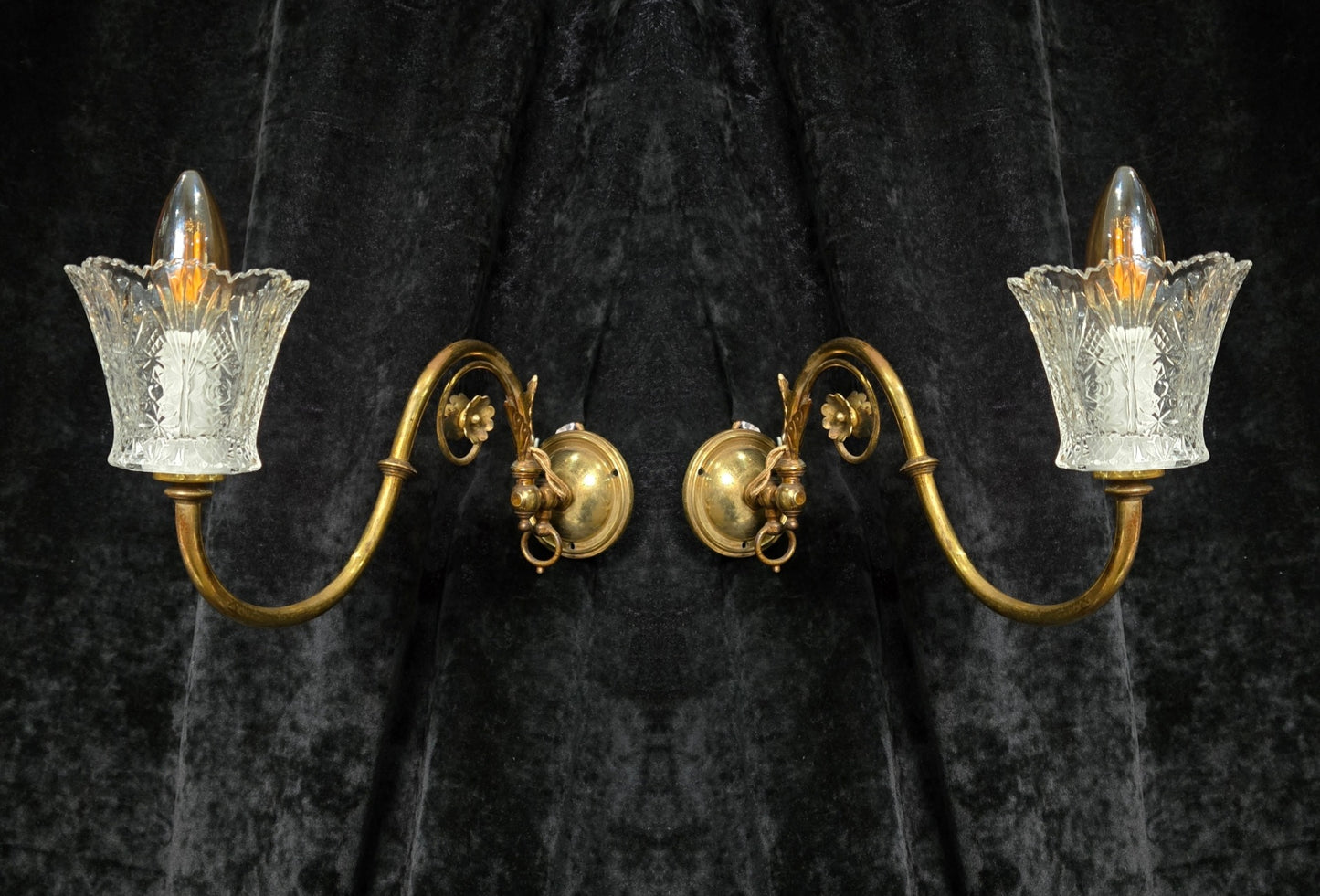 Classical Pair Antique Victorian 1 Arm Brass Swivel Gas to Electric Wall Lights