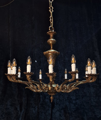 Stately Large Vintage Heavy Italian 16 Arm Brass Chandelier Ceiling Light
