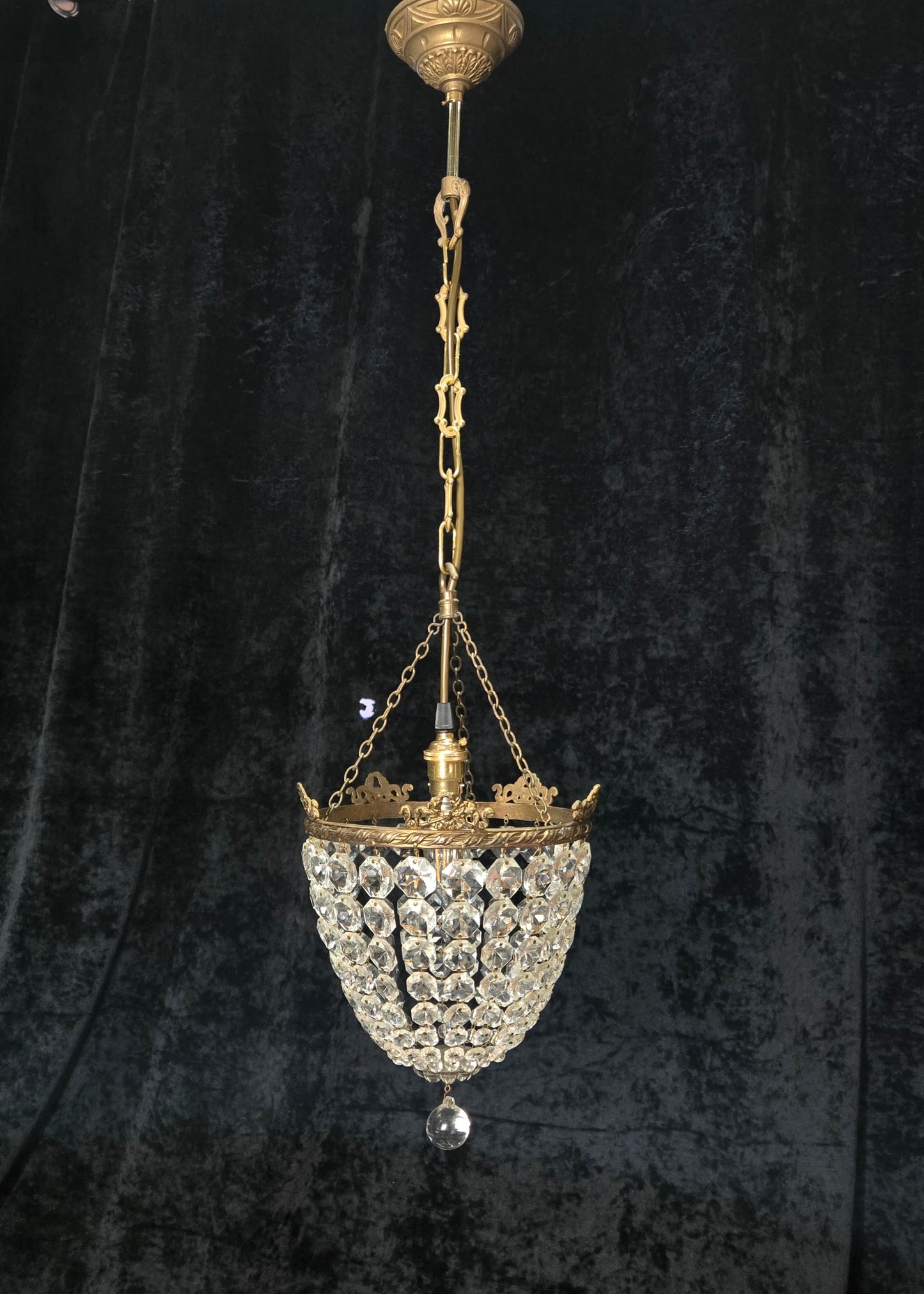Beautiful Antique French Crystal Bag Brass and Bows Chandelier Ceiling Light