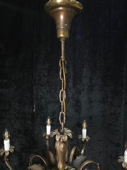 Traditional Large Vintage Italian 8 Arm Brass Chandelier Ceiling Light