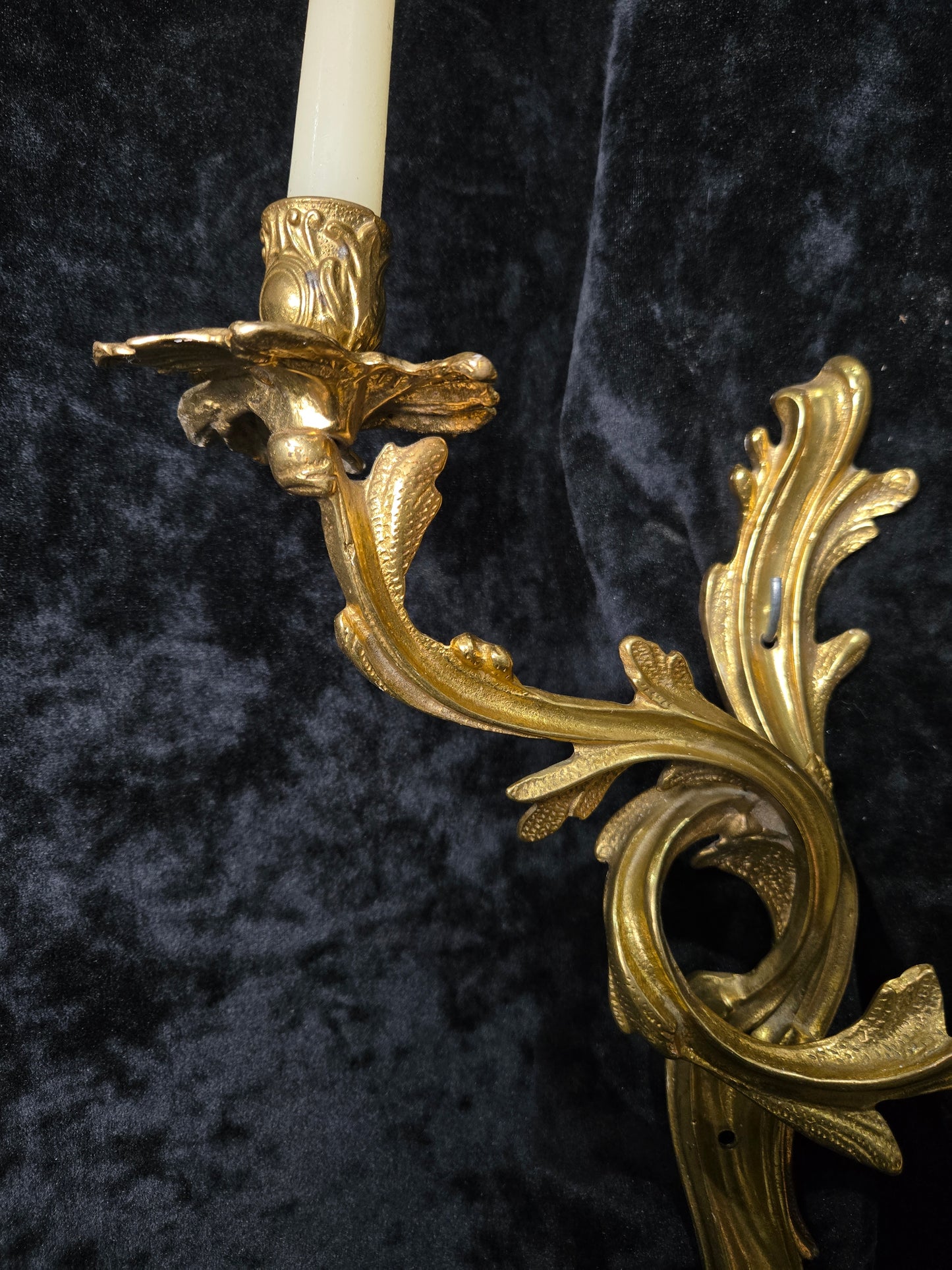 Beautiful Single Antique French Gilt Bronze Brass 2 Arm Leaf Candle Wall Light