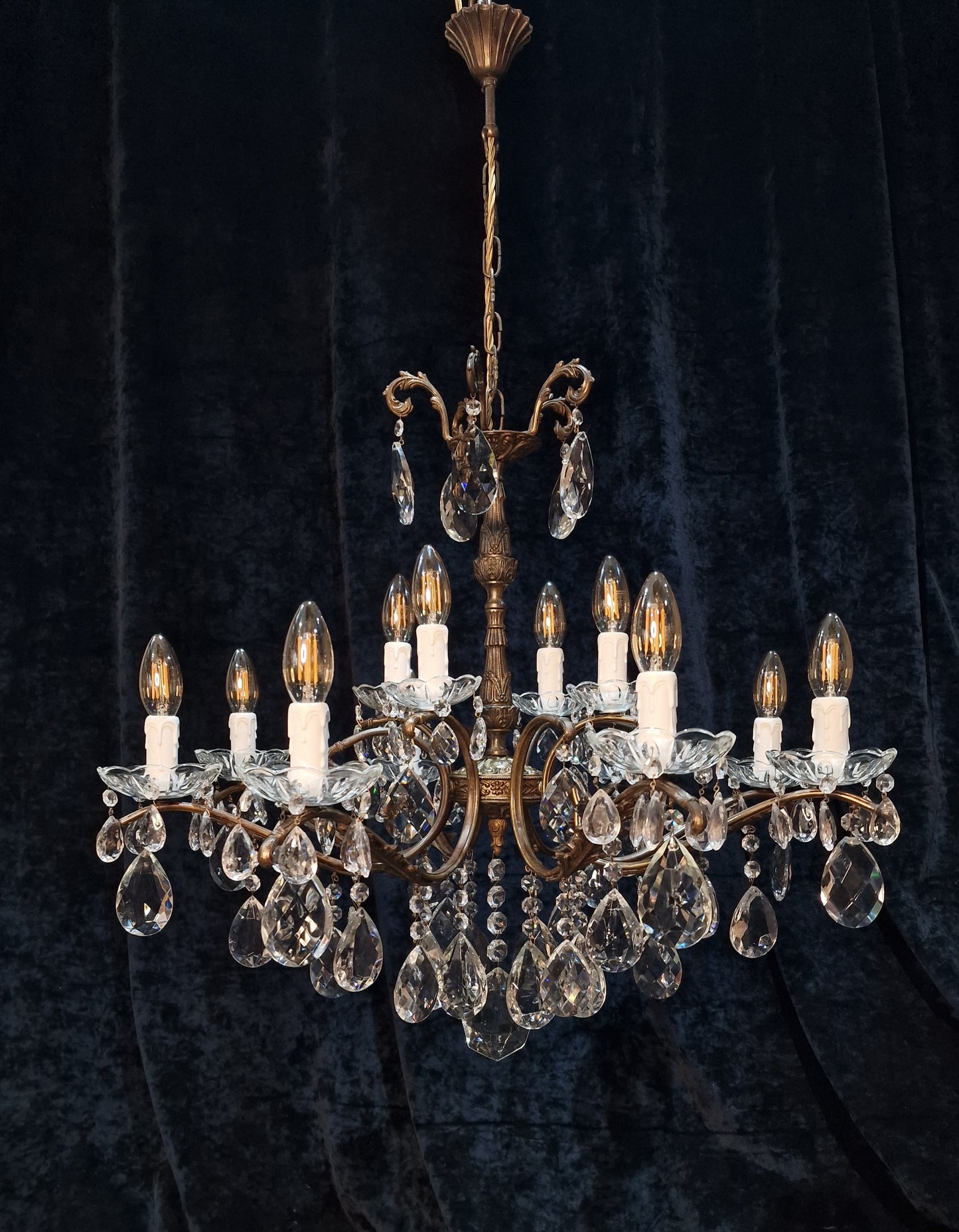 Fabulous Vintage Italian 8 Arm 12 Light 2 Tier Crystal Brass Leaf Chandelier