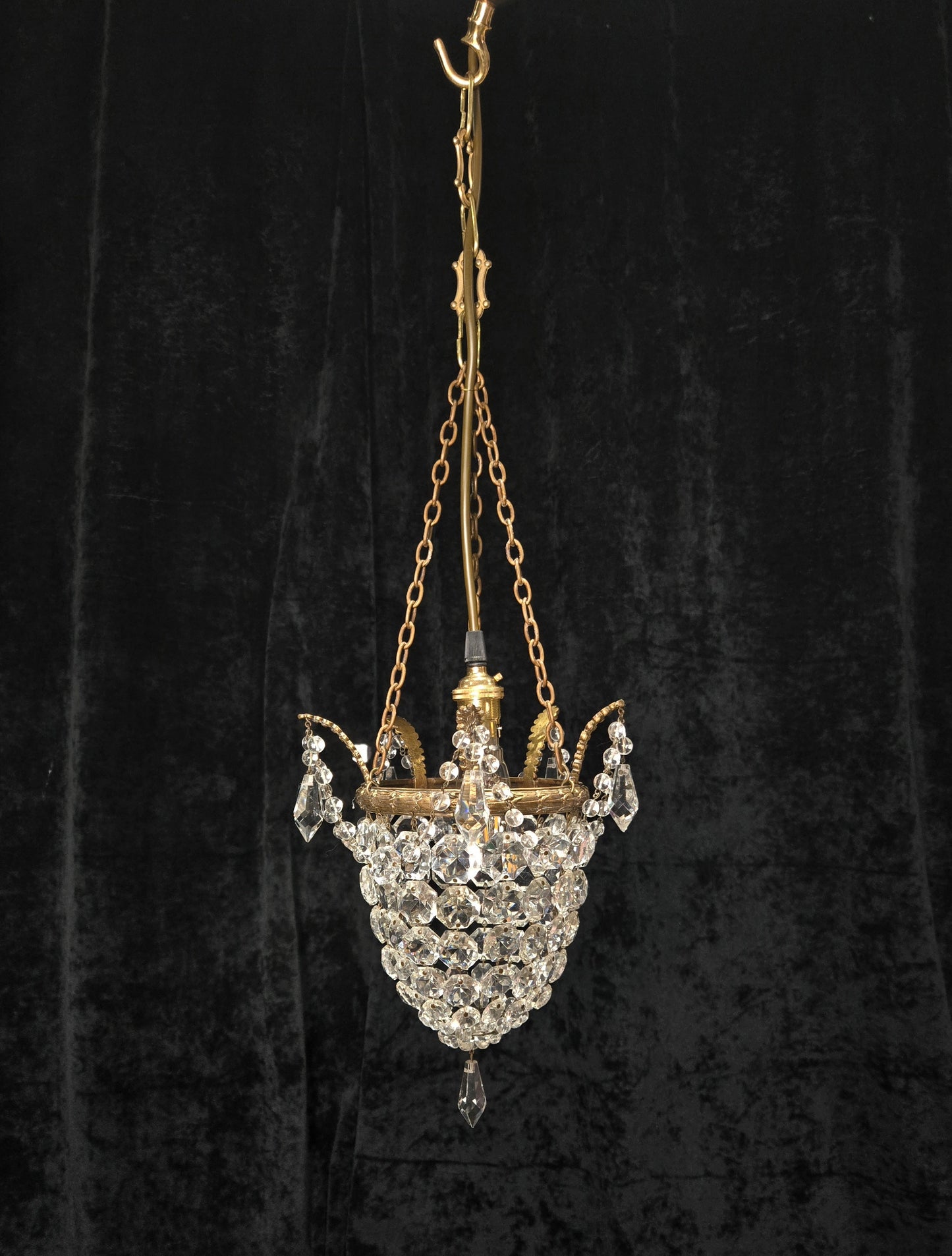 Beautiful Antique French Crystal Bag Brass Leaf Chandelier Ceiling Light