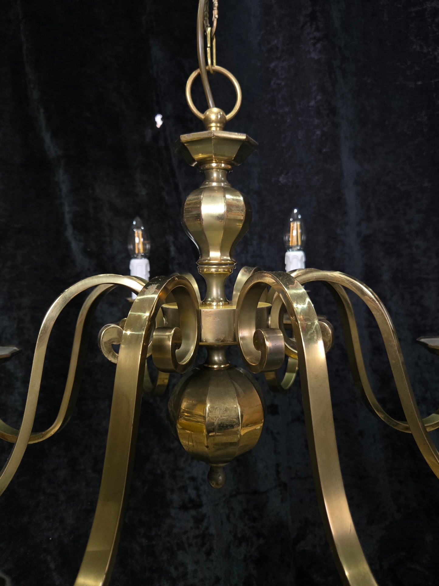 Classical Vintage Polished Brass Large 8 Arm Flemish Style Chandelier Light