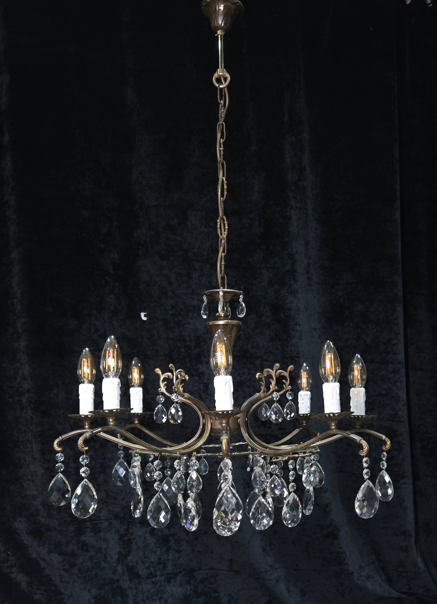 Gorgeous Vintage Italian 8 Arm Crystal Brass Leaf Chandelier Ceiling Light