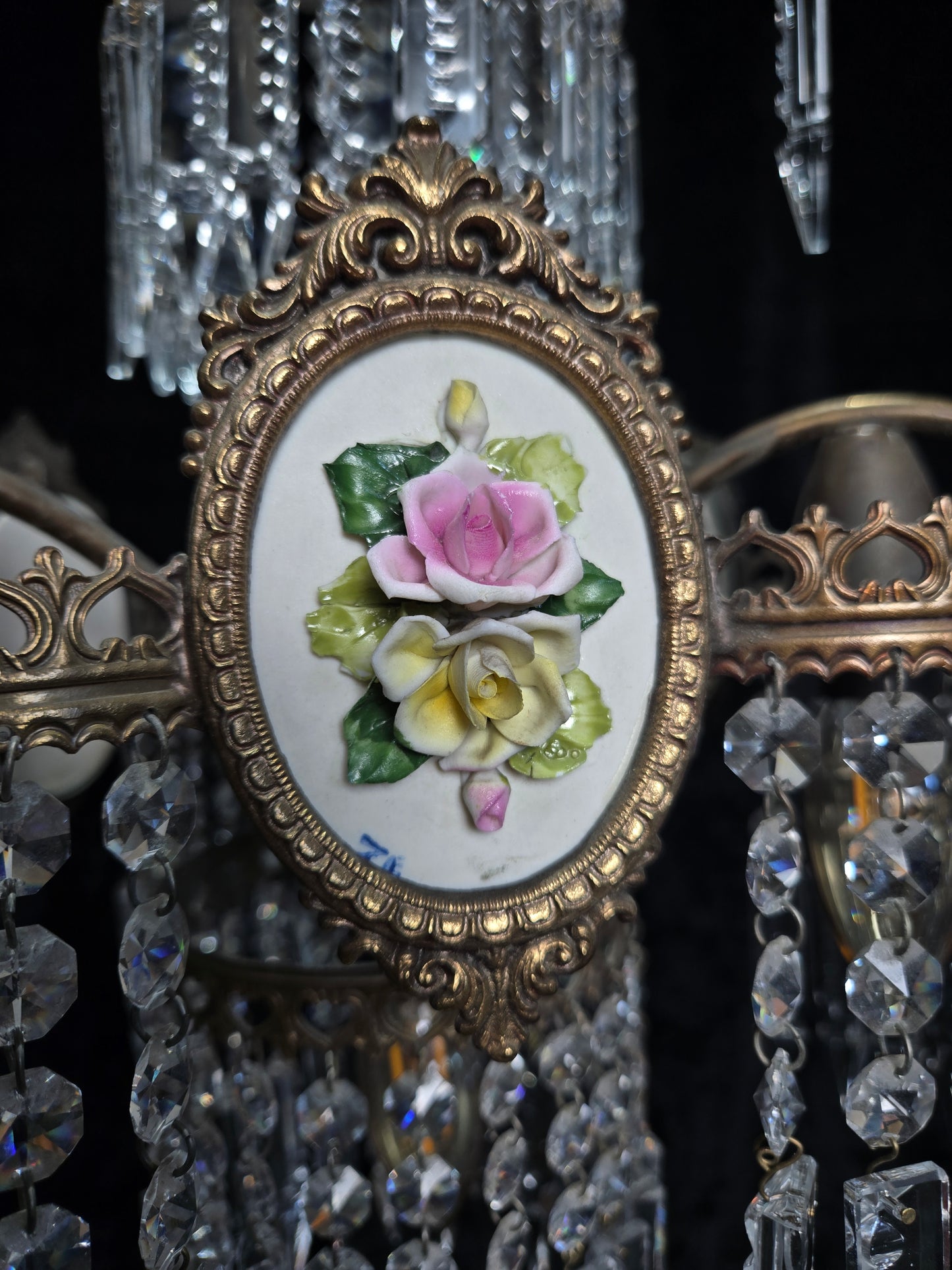 Beautiful Vintage Italian Capodimonte Flower Brass Crystal 4 Light Chandelier