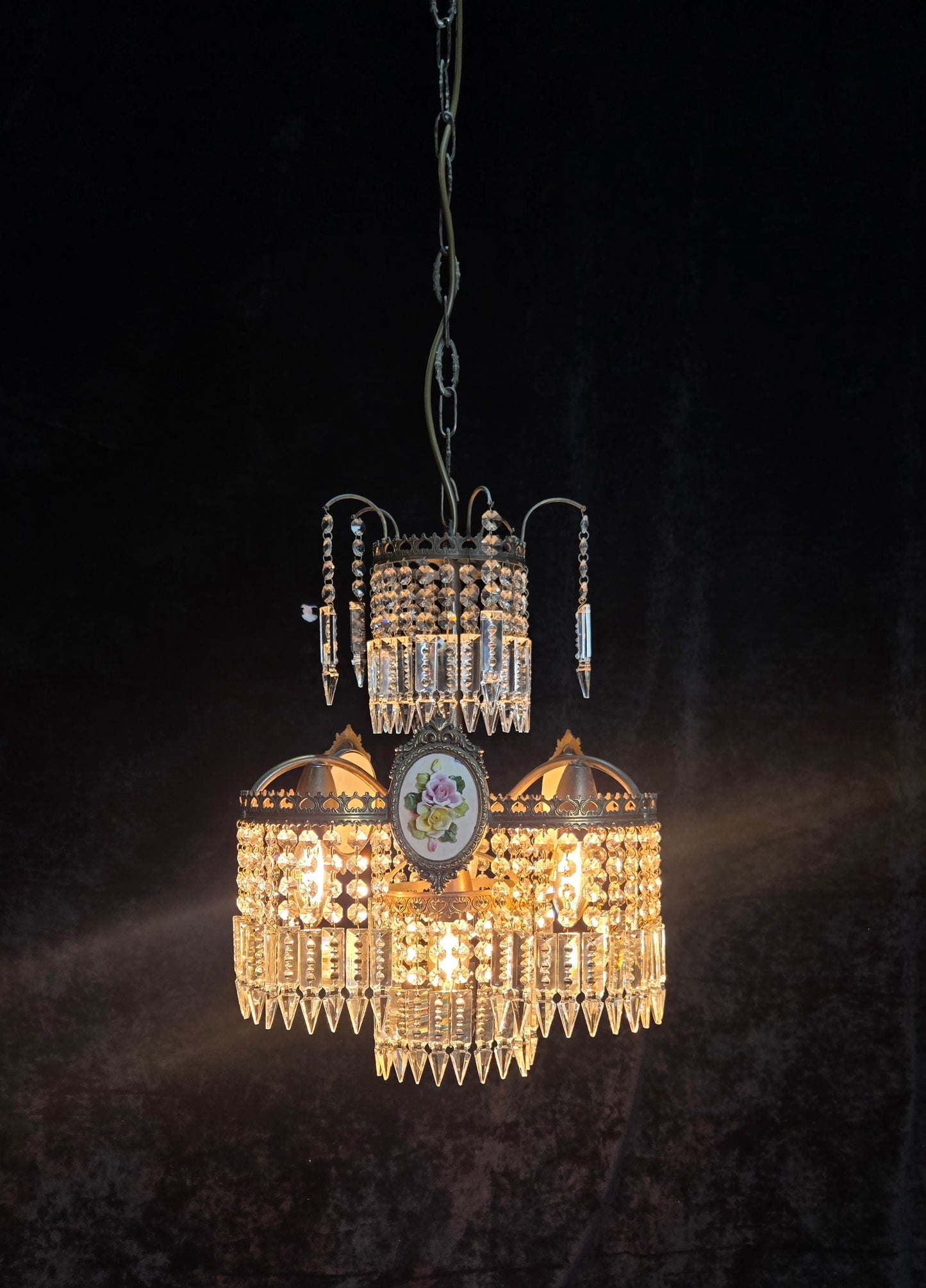 Beautiful Vintage Italian Capodimonte Flower Brass Crystal 4 Light Chandelier