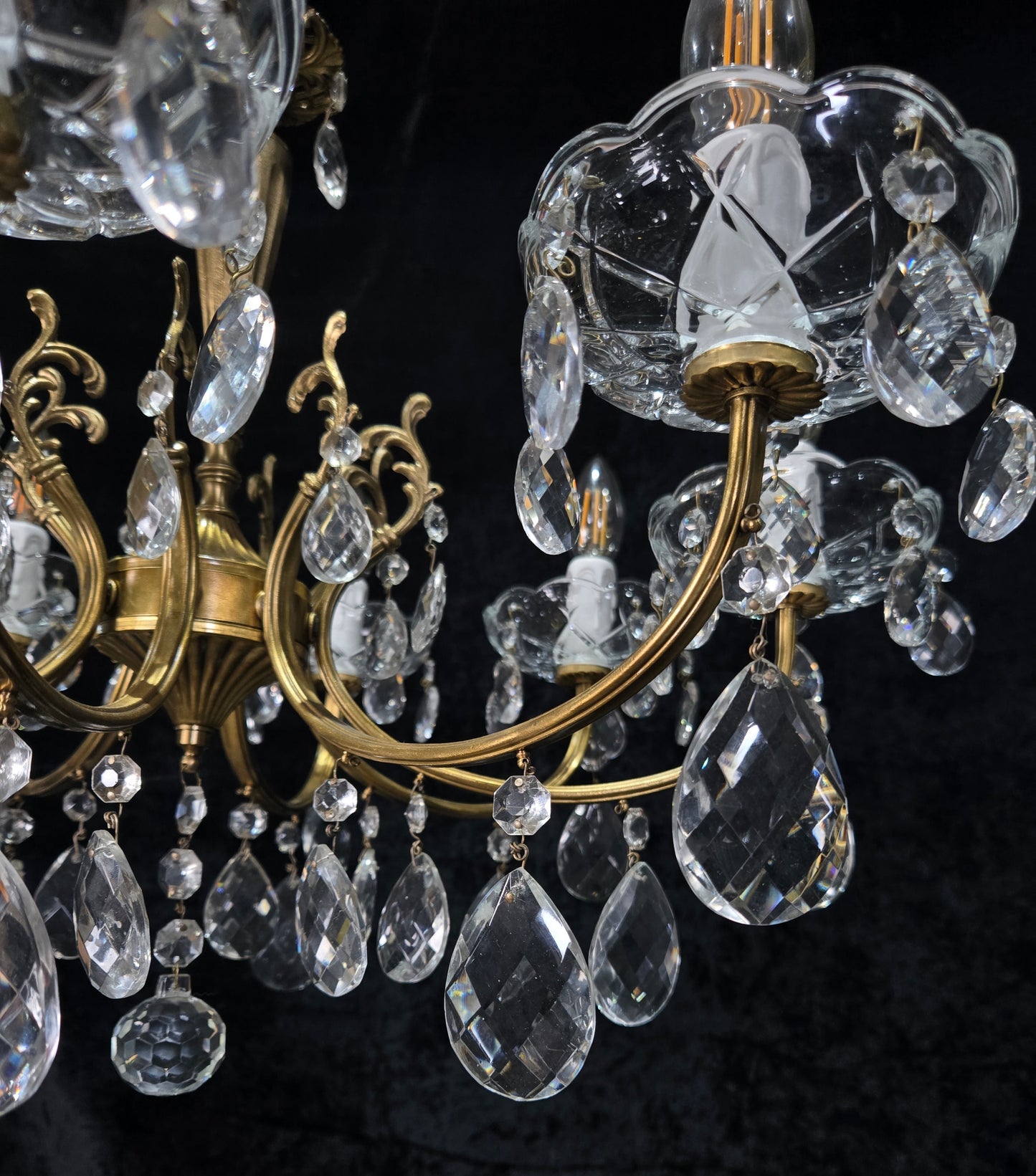 Beautiful Vintage Italian 8 Arm Brass Glass Crystal Chandelier Ceiling Light