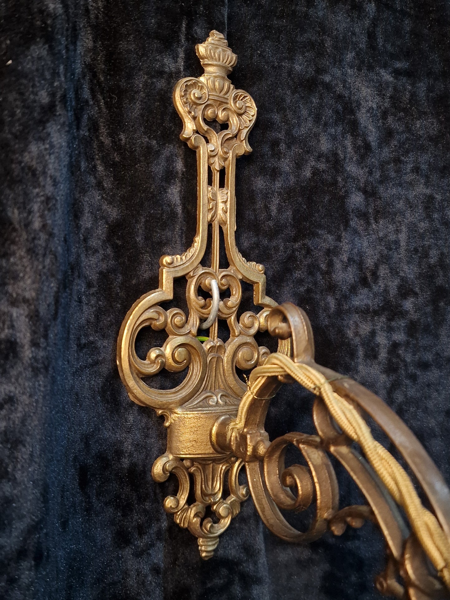 Elegant Pair Vintage Italian Brass and Glass Crystal 1 Arm Sconces Wall Lights